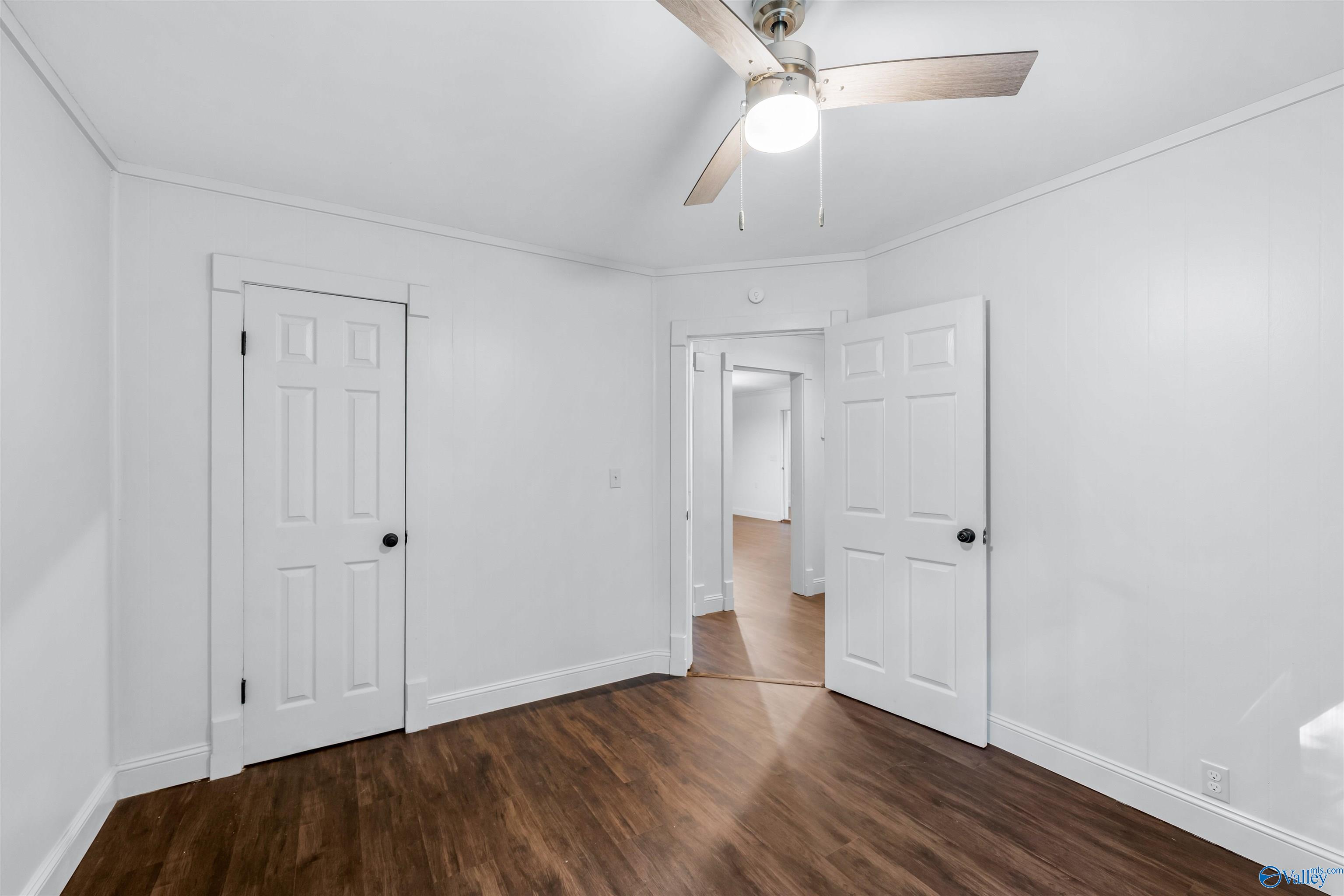 1111 Scenic Road E