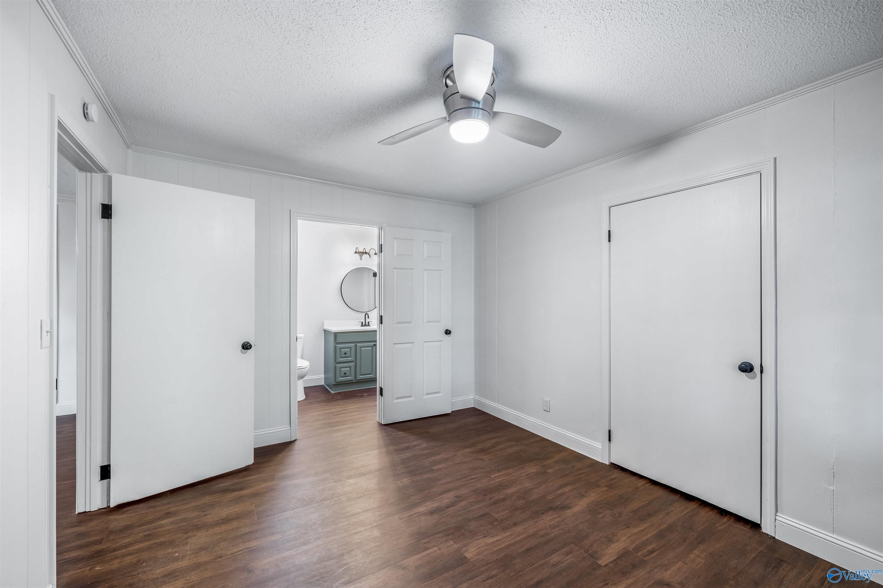 1111 Scenic Road E