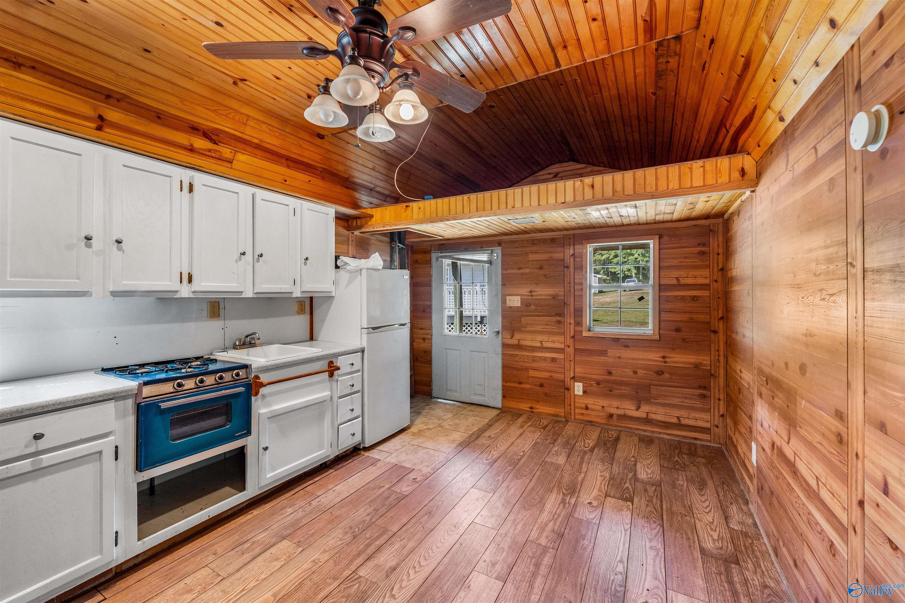 2020 Pleasant View Road