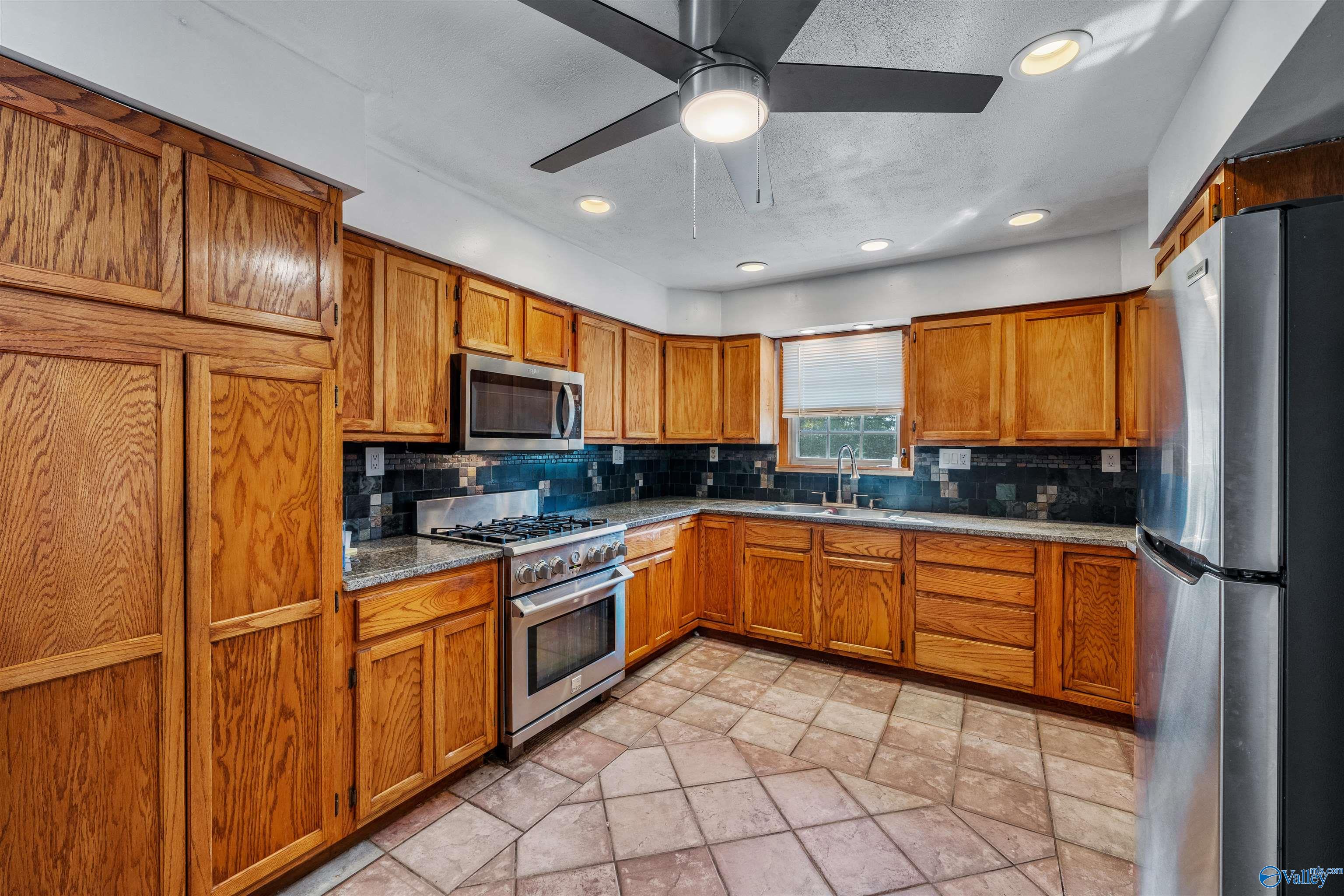 2020 Pleasant View Road