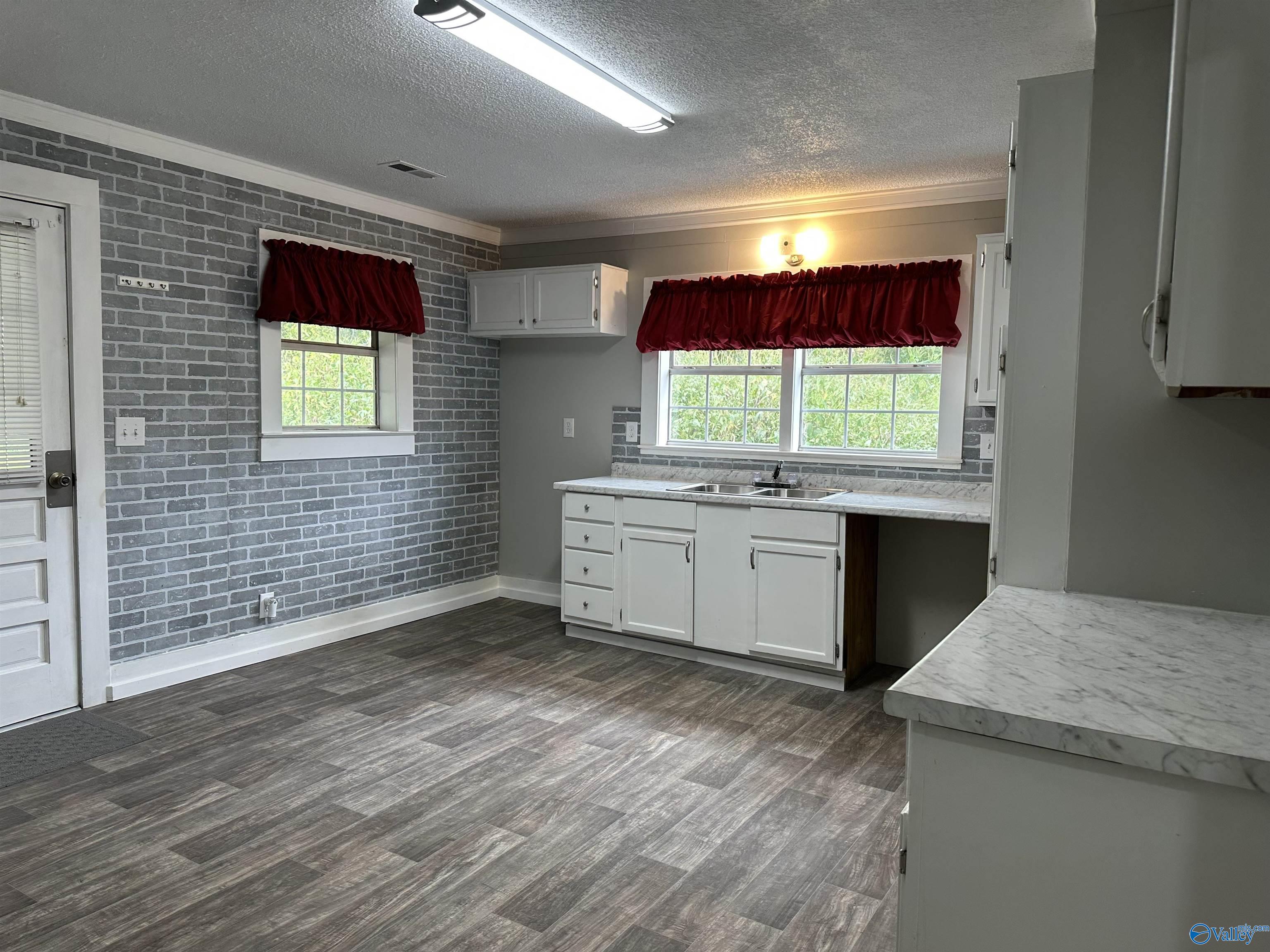 205 Lincoln Avenue NE