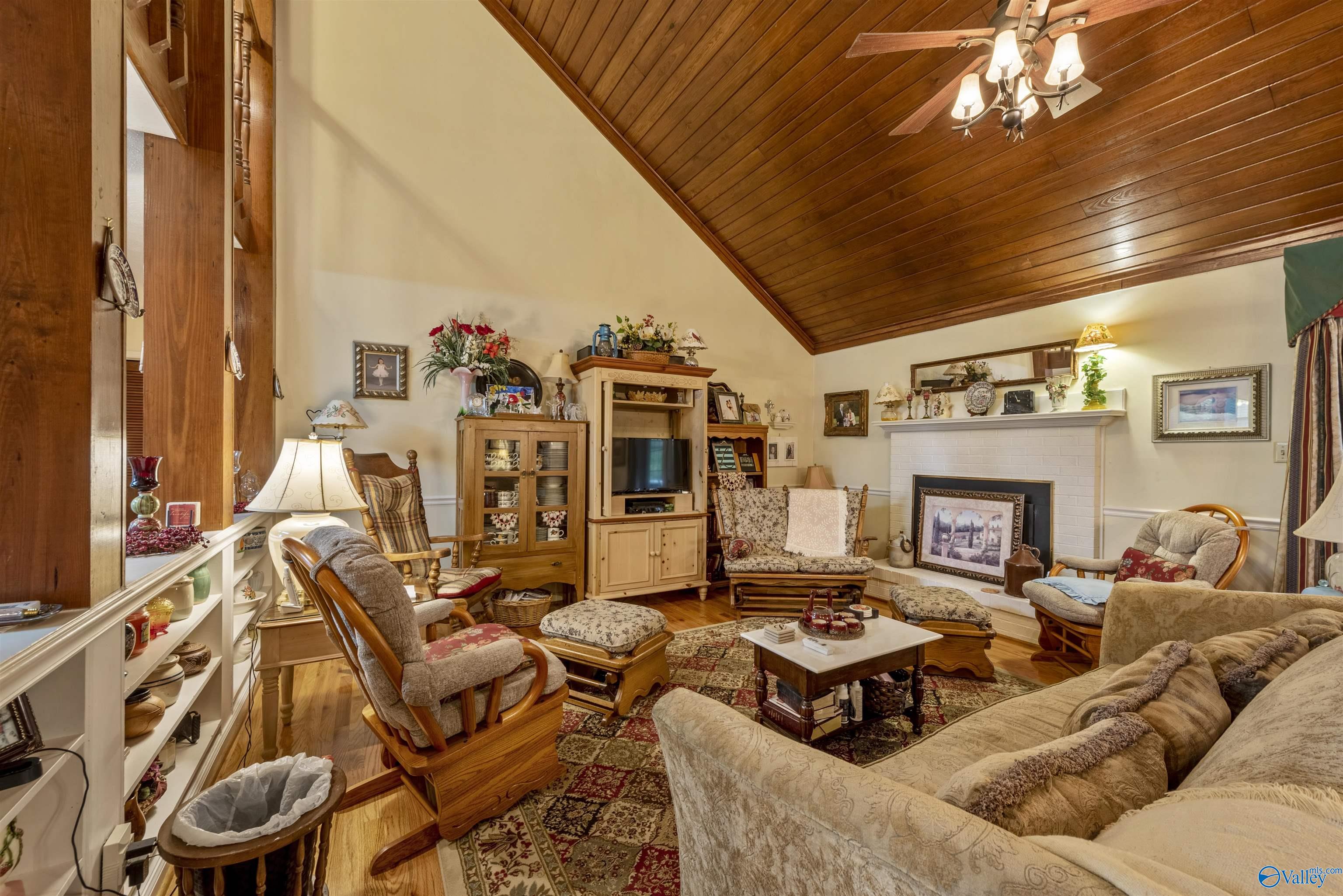 200 County Road 750
