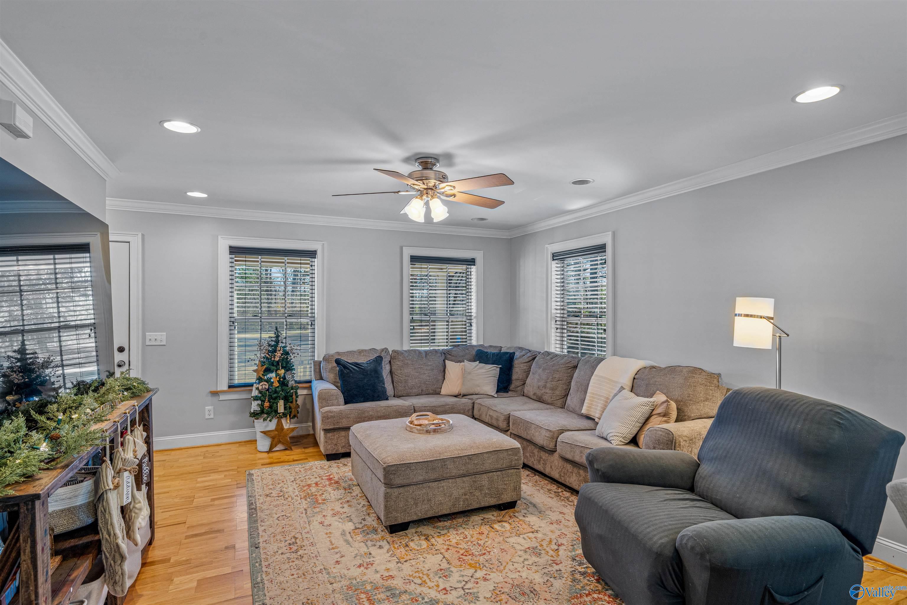 622 Lookout Terrace E