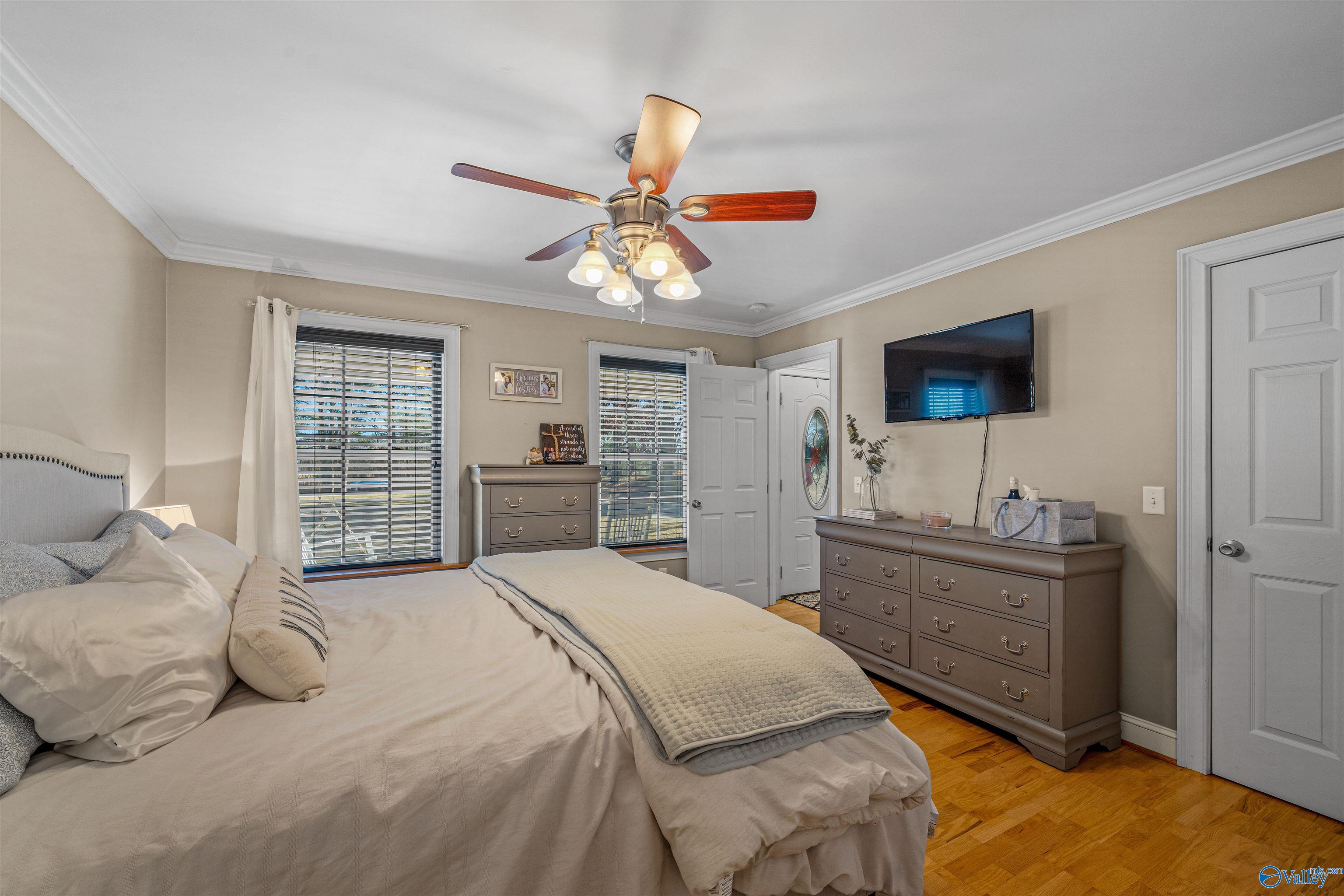 622 Lookout Terrace E