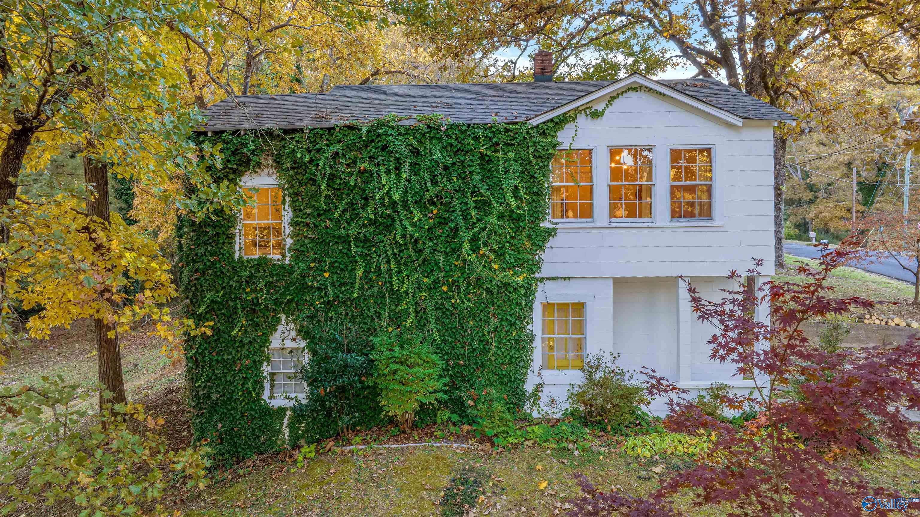 306 5th Street SW