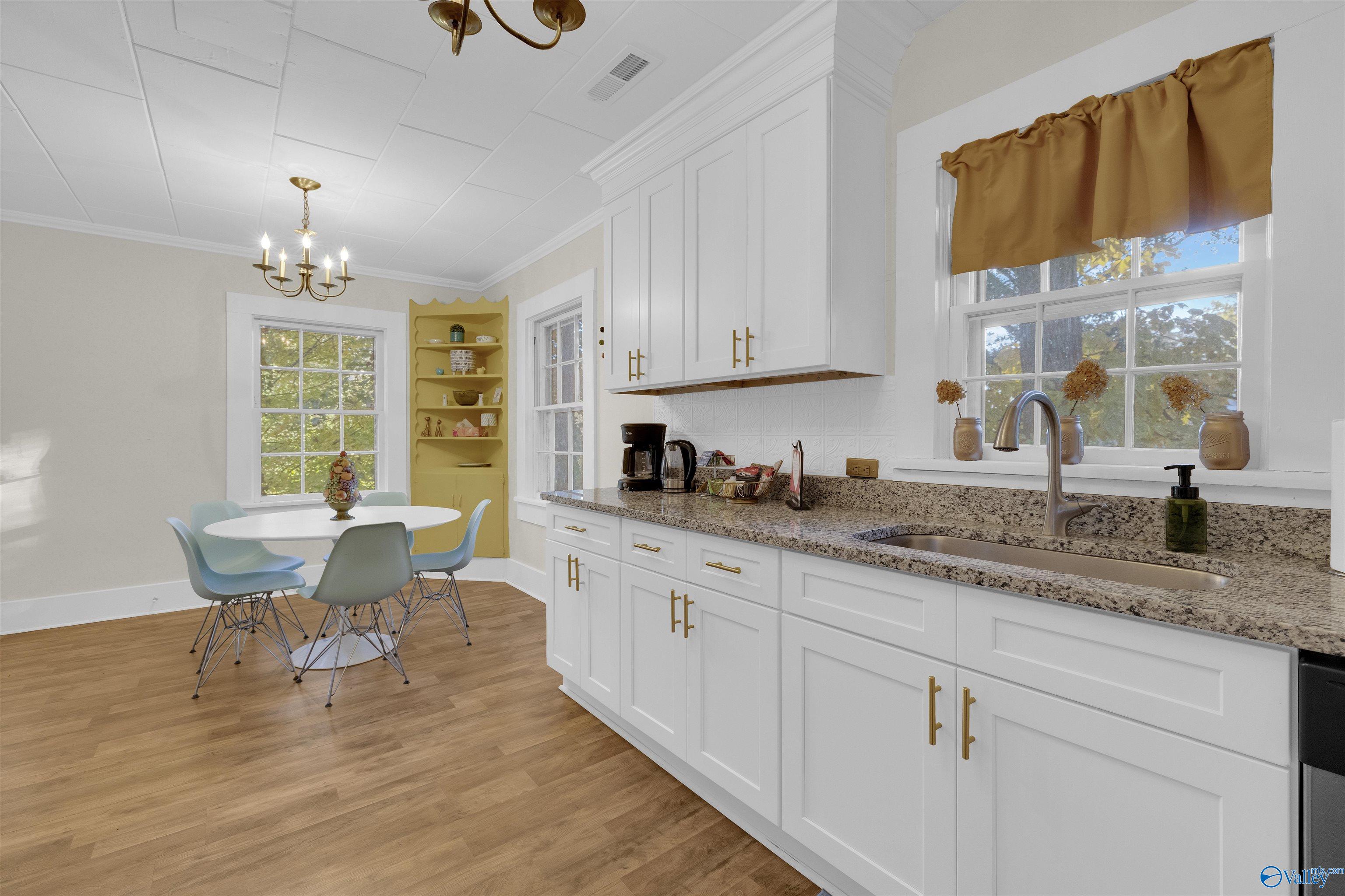 306 5th Street SW
