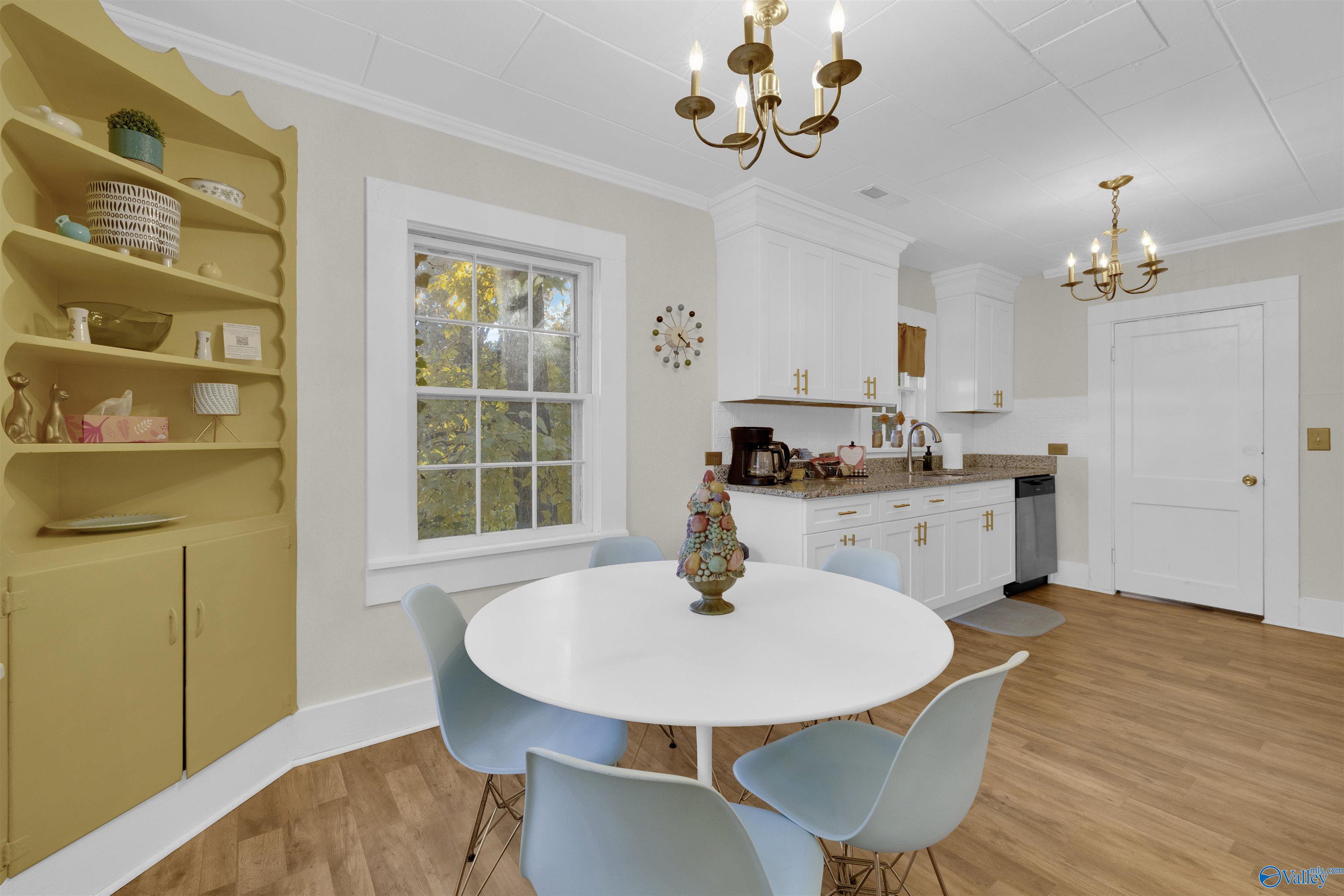 306 5th Street SW