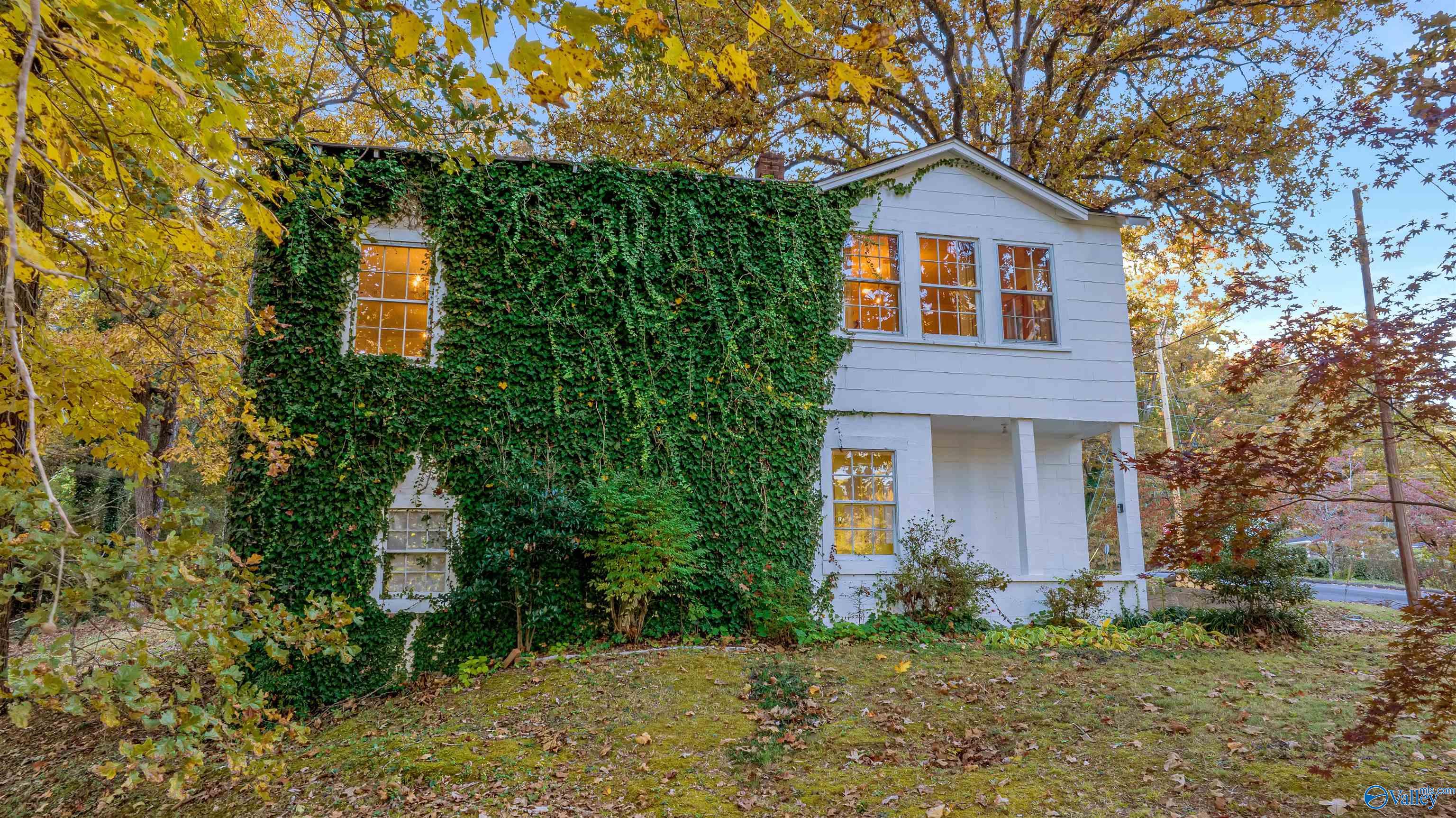 306 5th Street SW