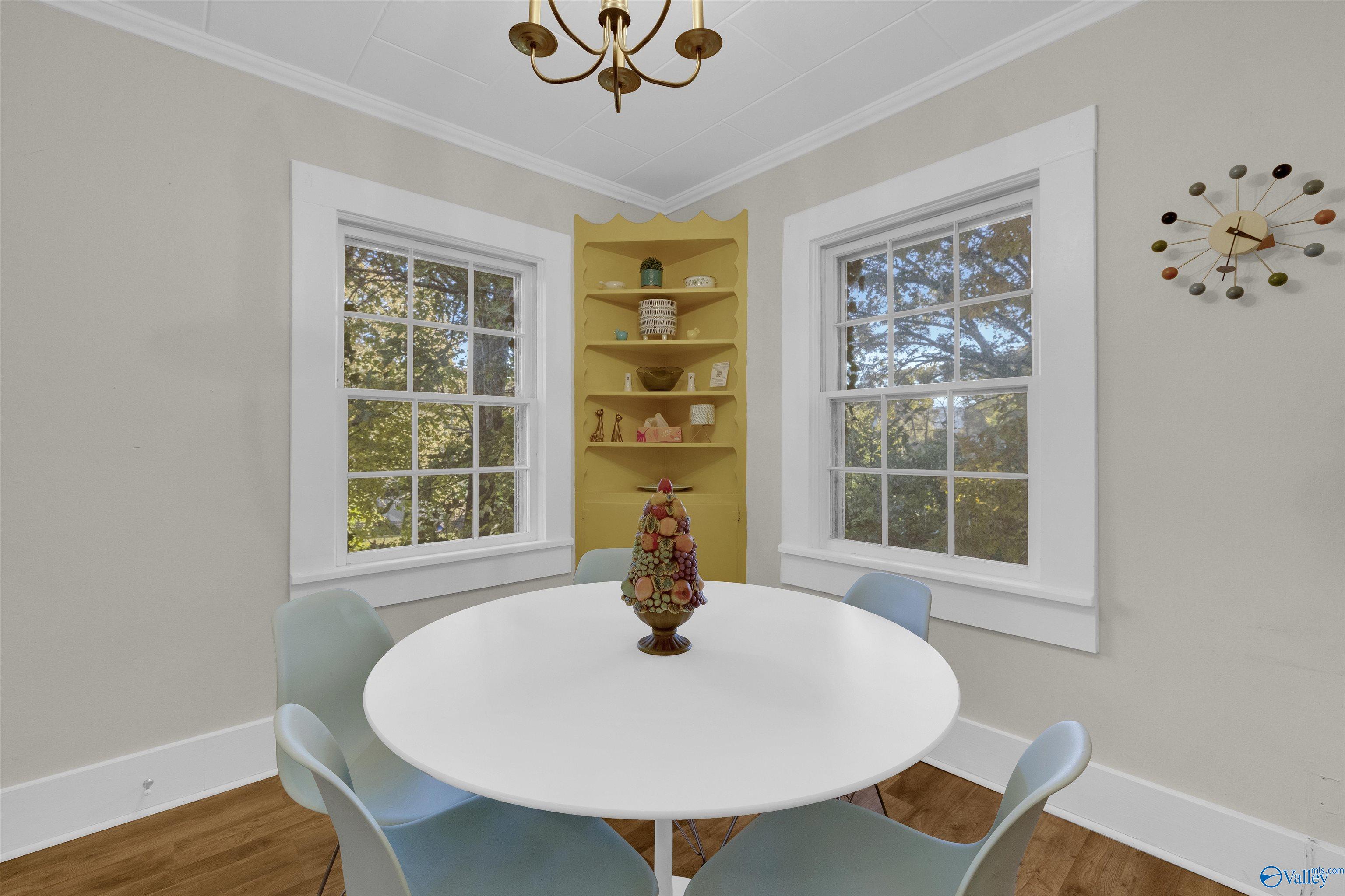 306 5th Street SW