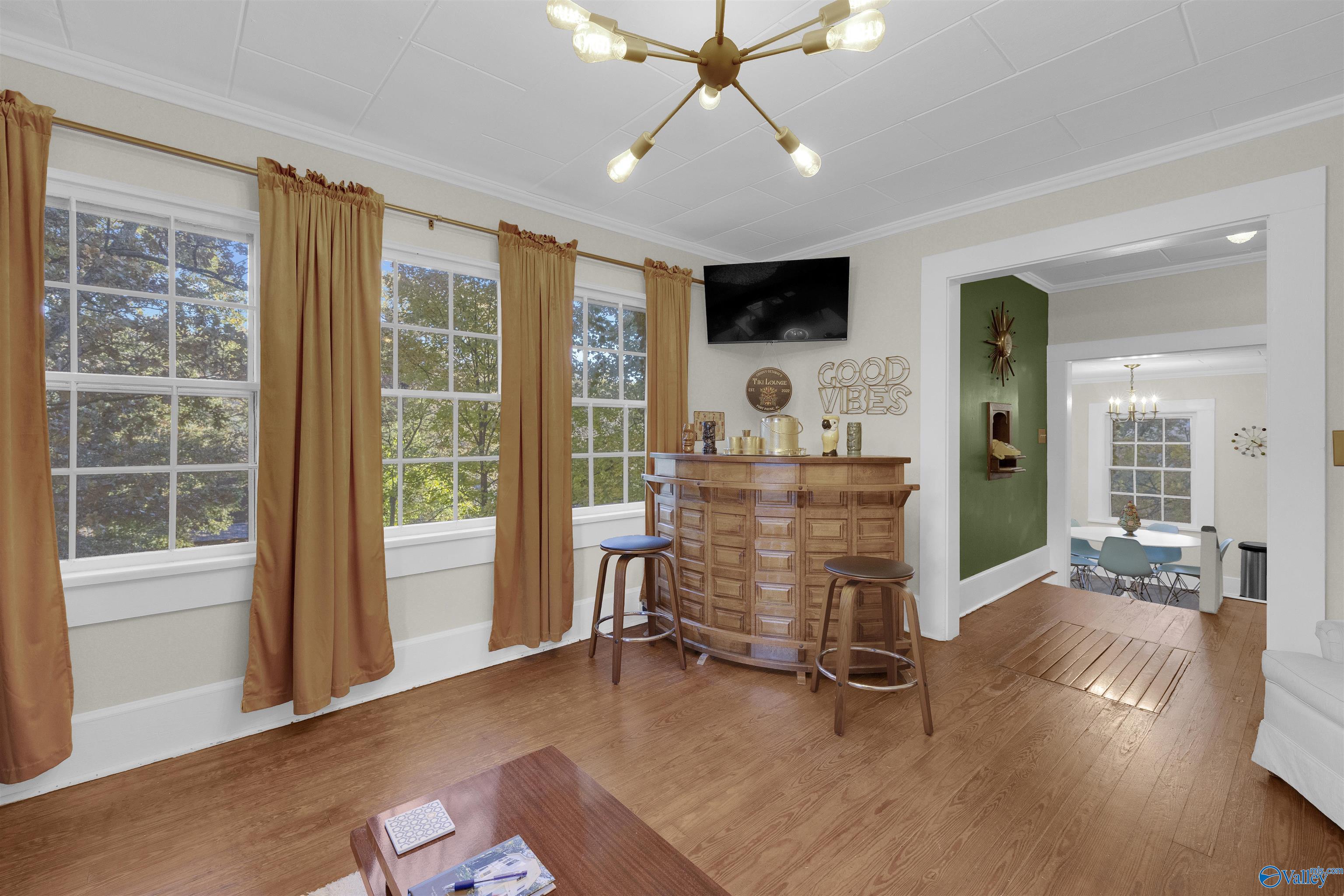 306 5th Street SW