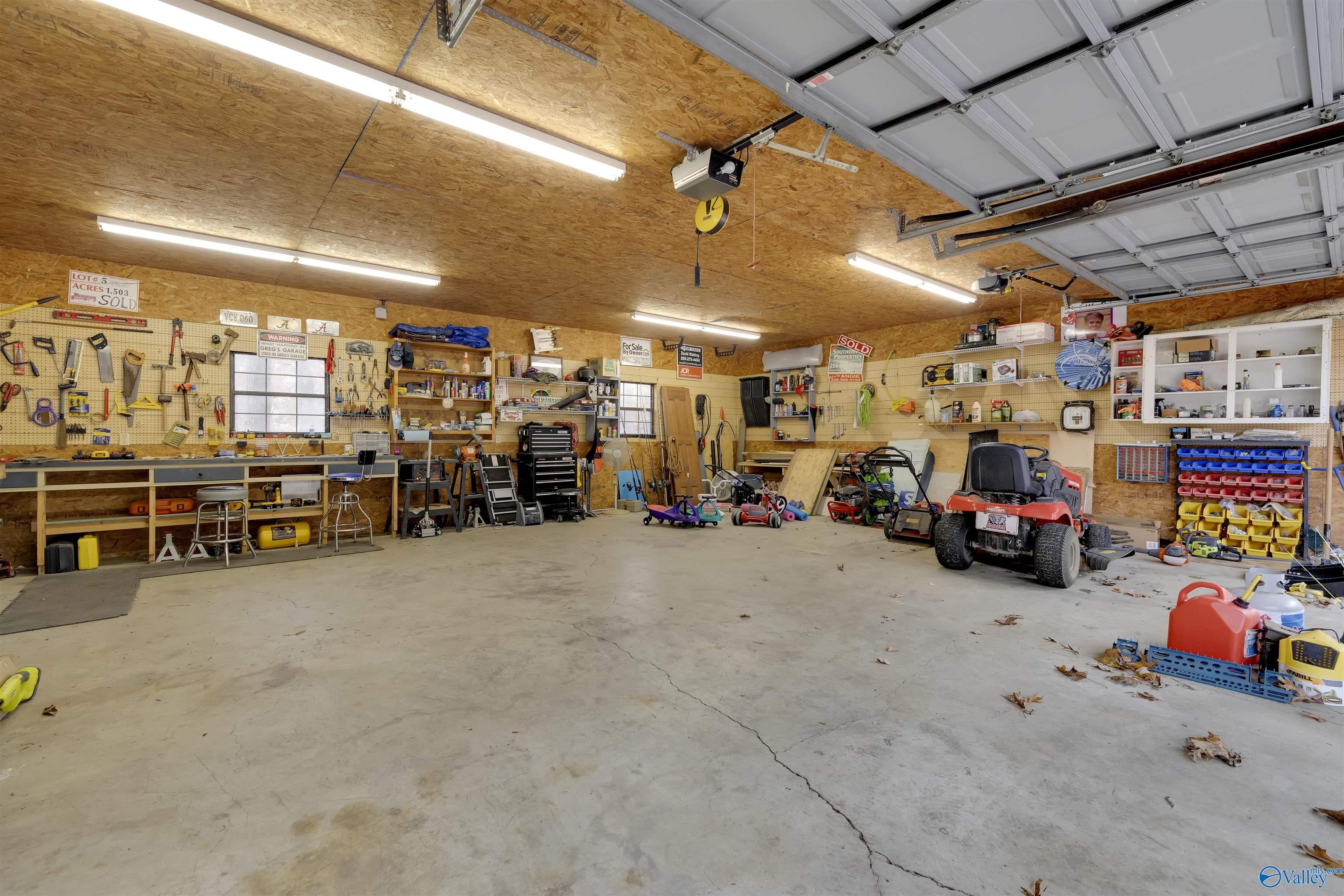 6704 Quail Hollow Drive