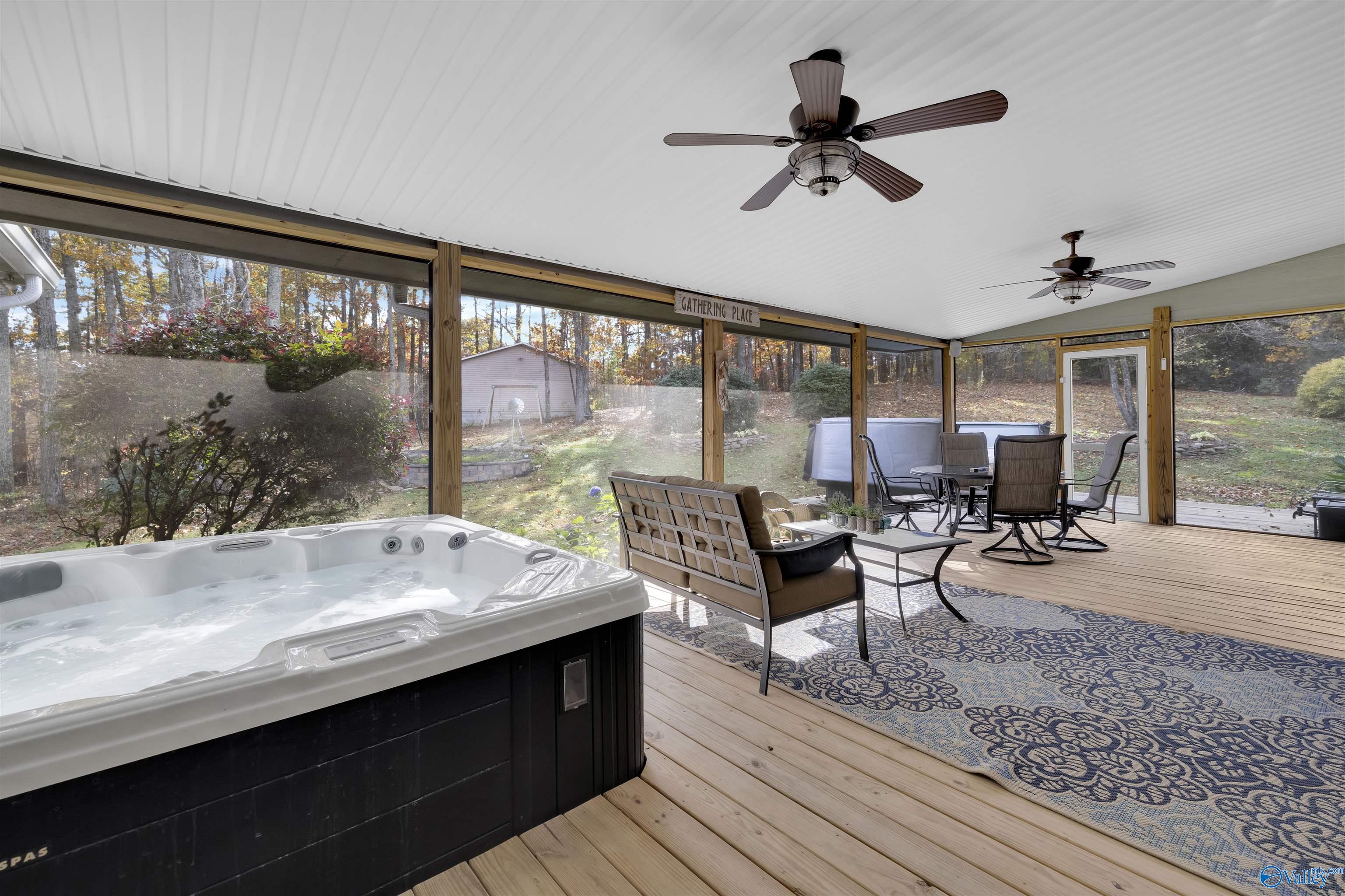 6704 Quail Hollow Drive