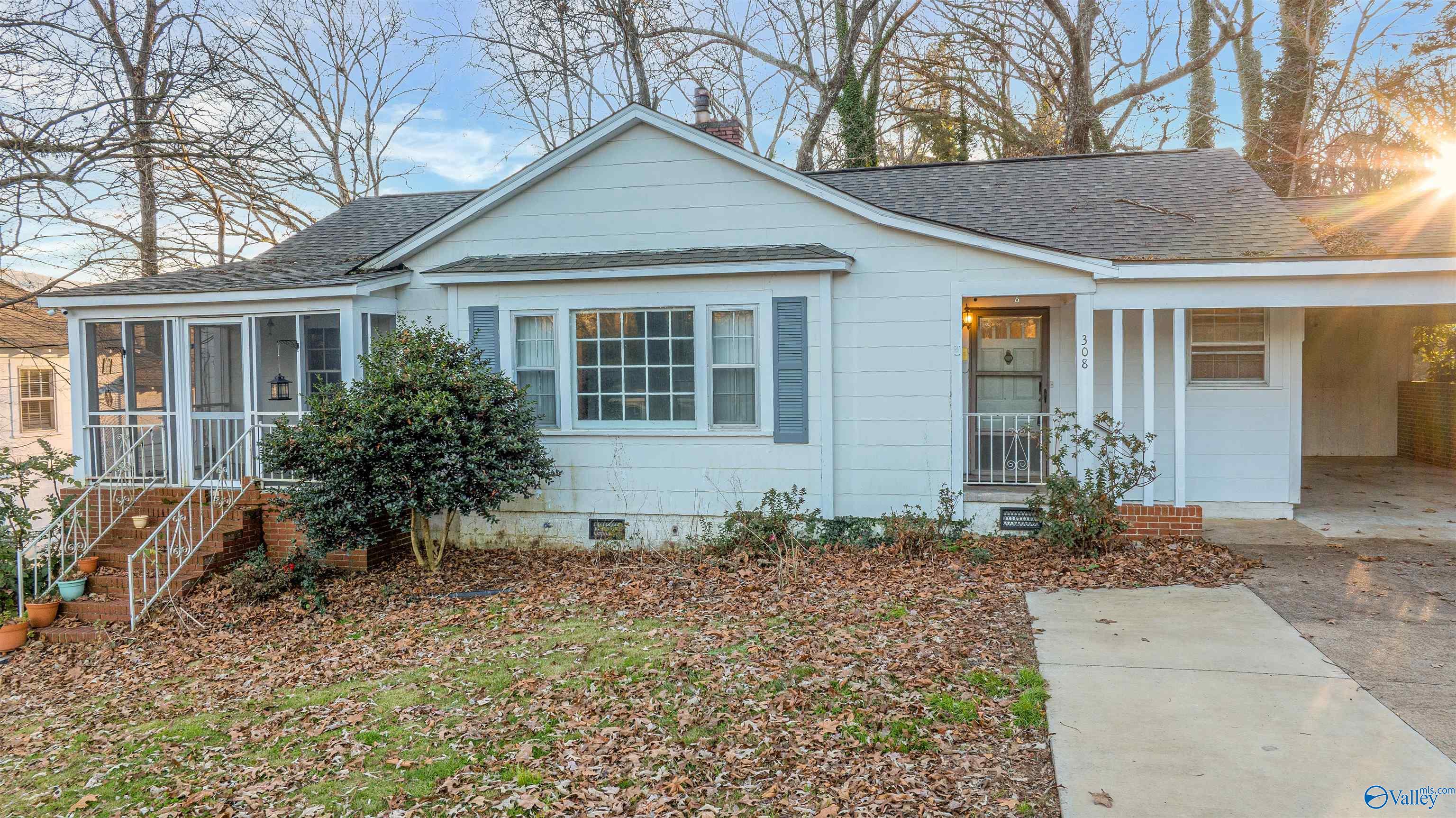 308 5th Street SW