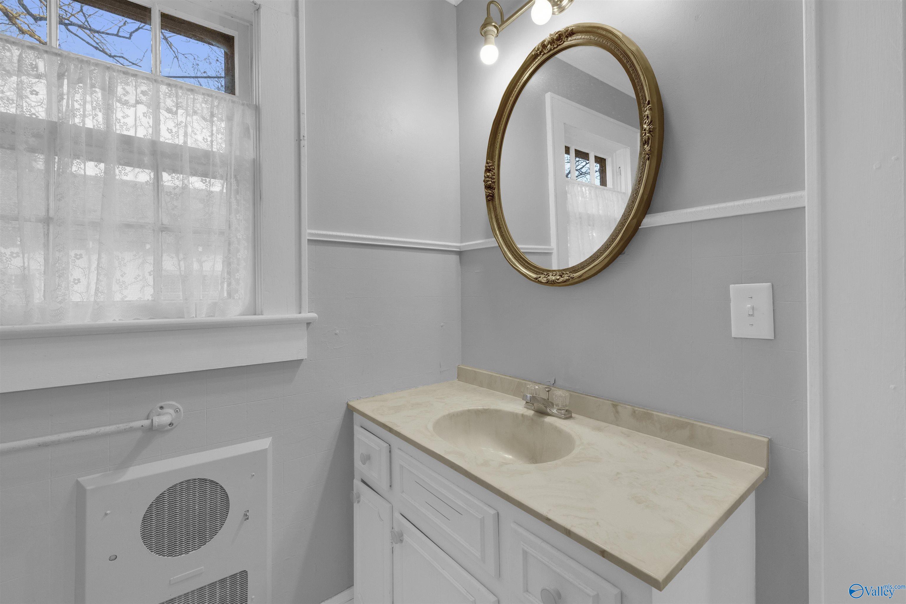 308 5th Street SW