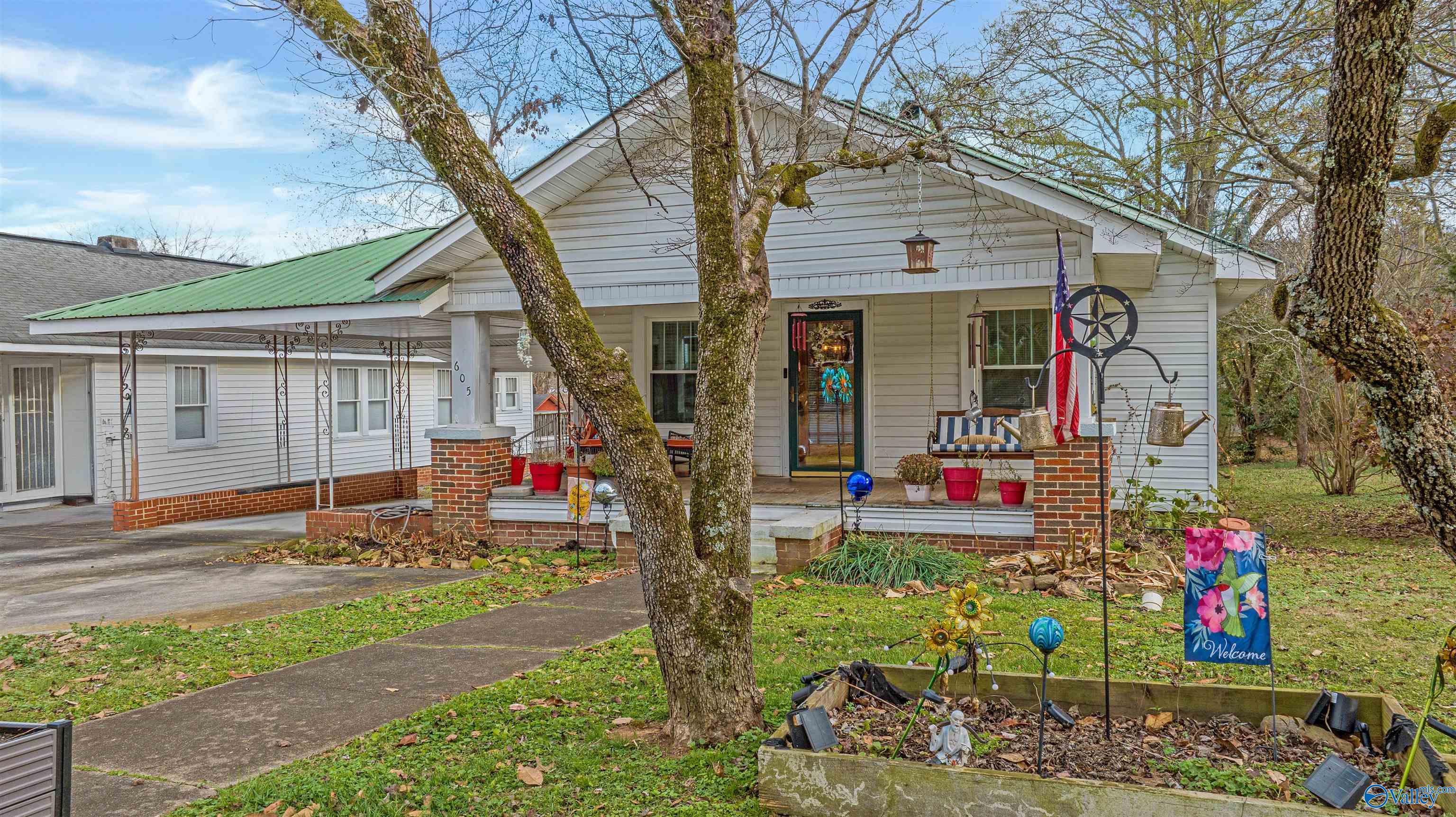 605 NW Forest Avenue NW