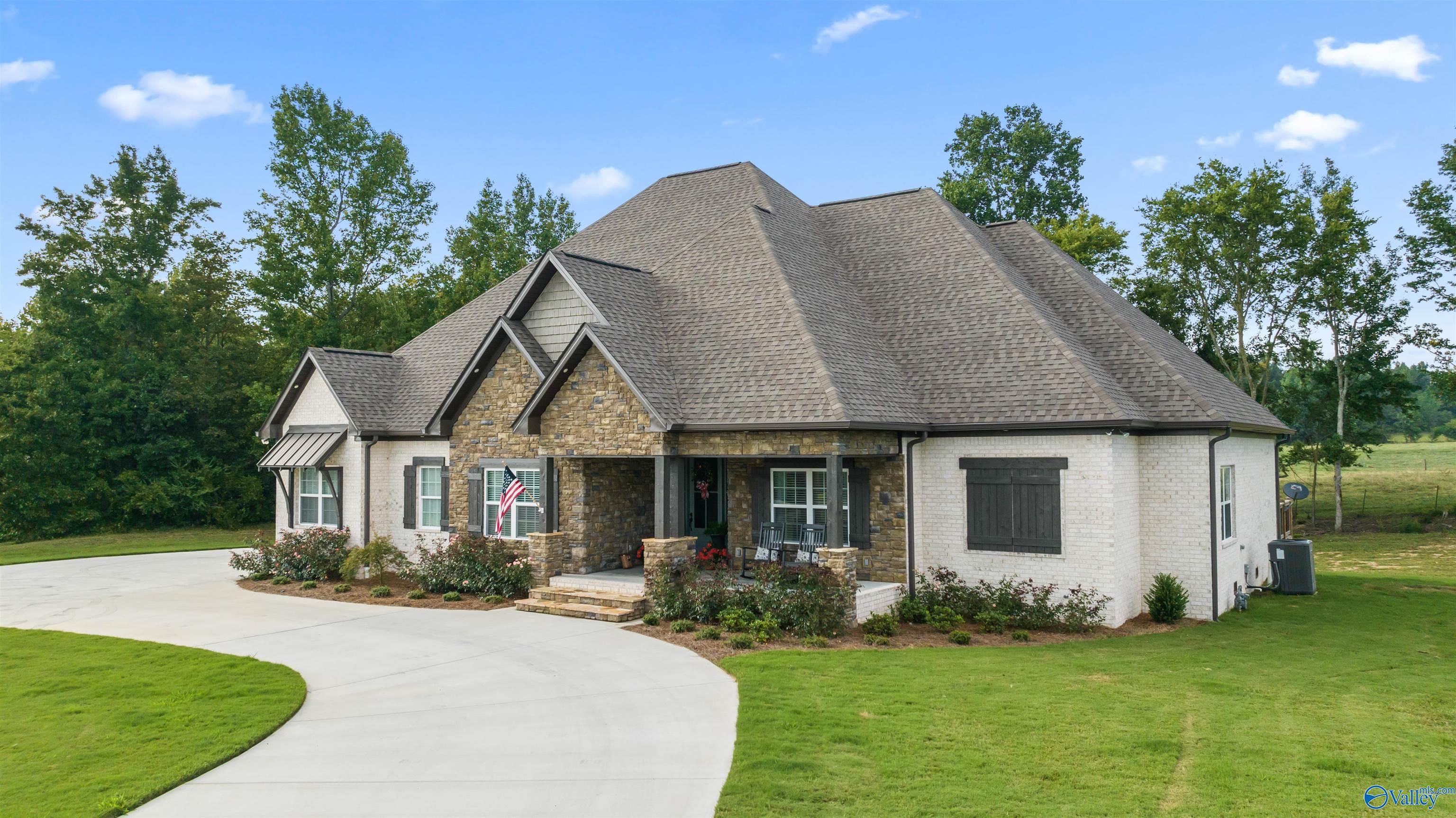 11 Ivy Lane