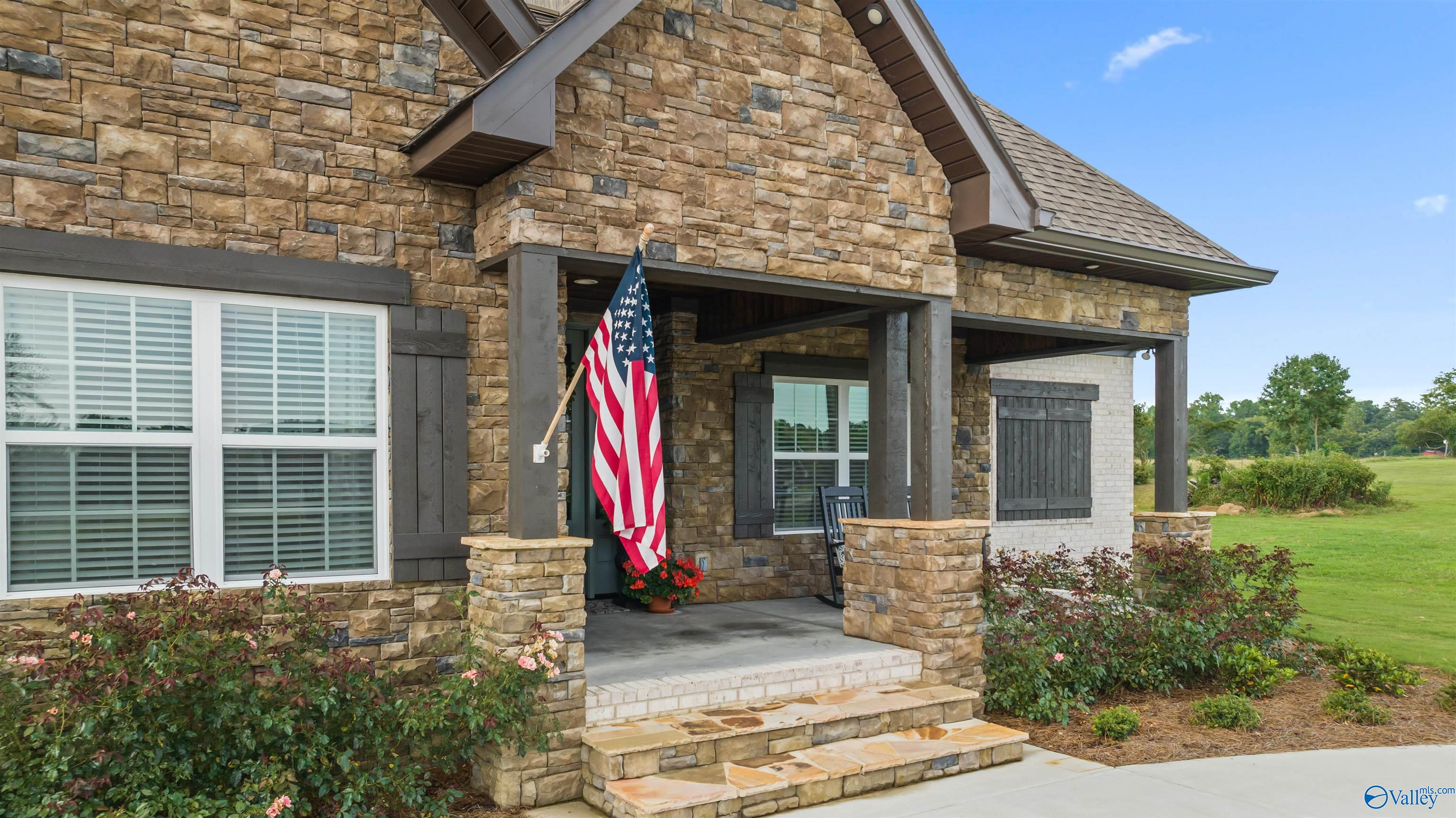 11 Ivy Lane