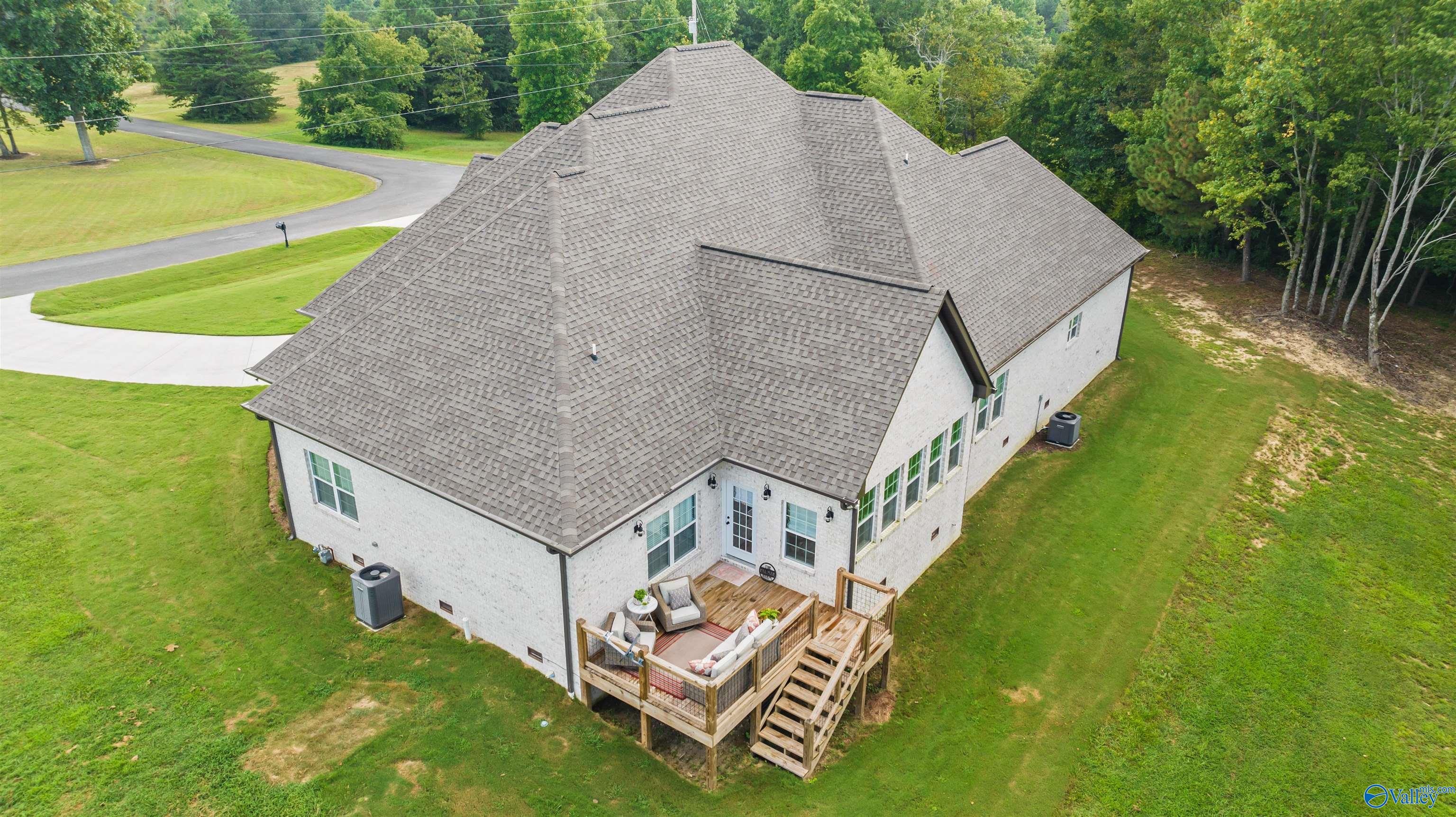 11 Ivy Lane