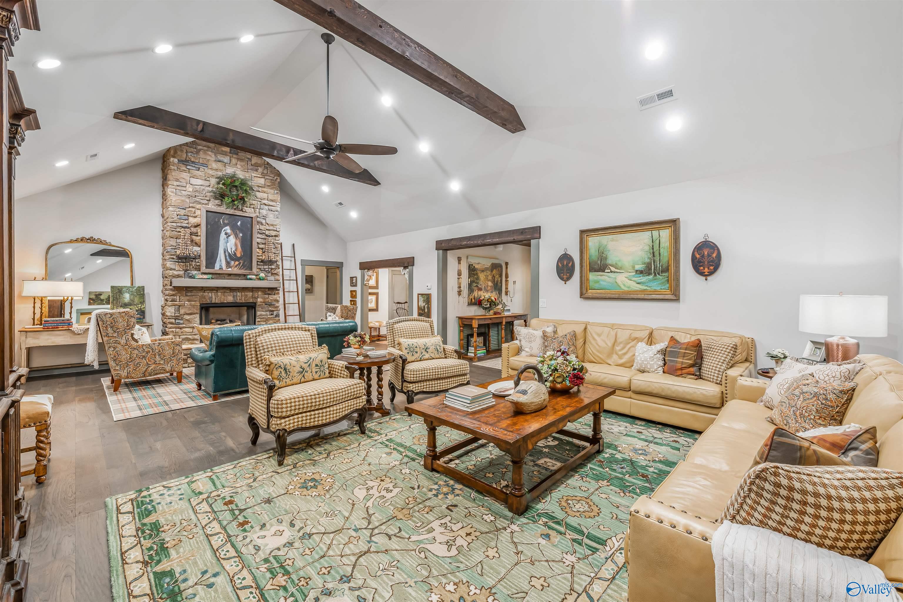 11 Ivy Lane