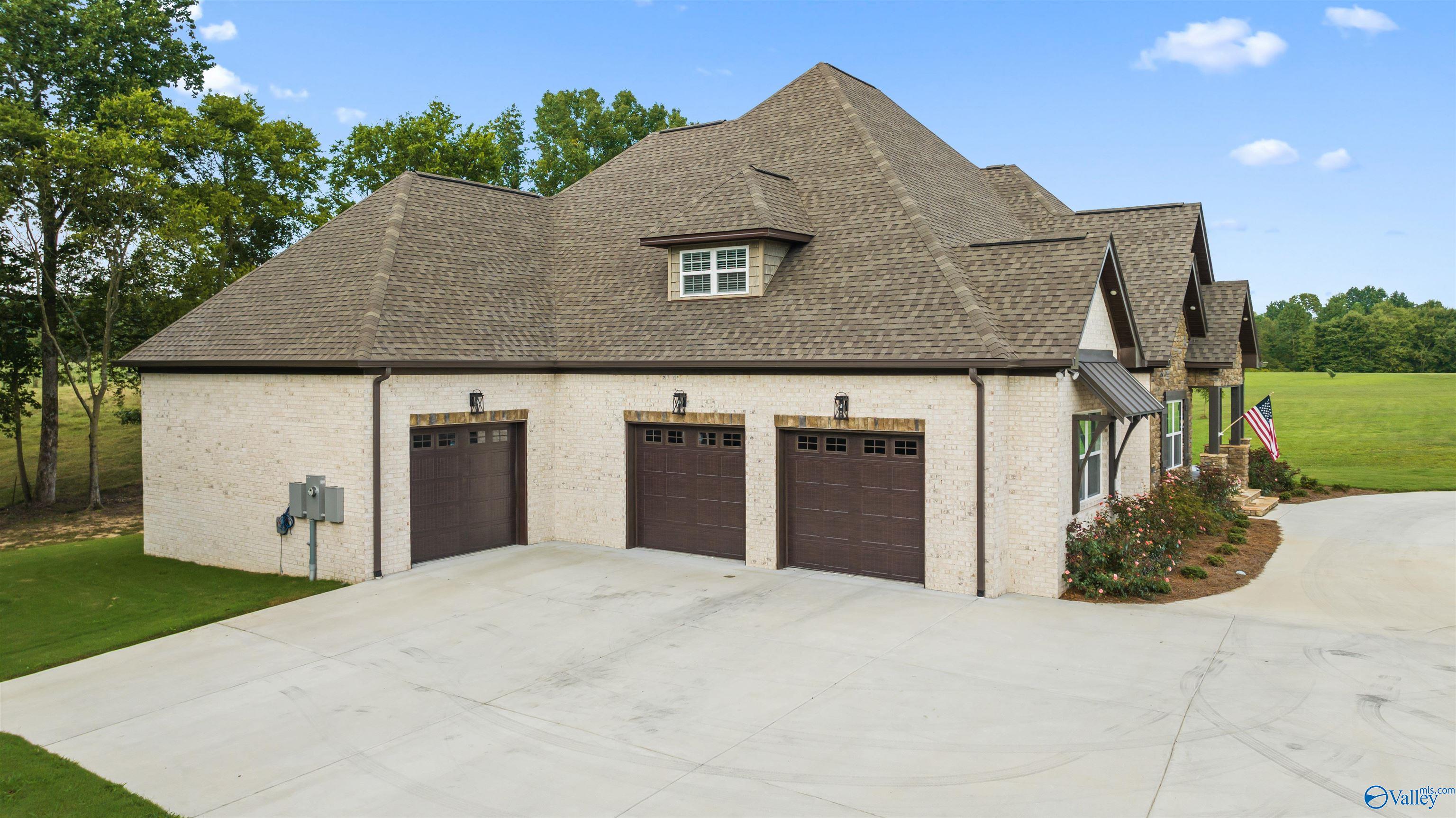 11 Ivy Lane