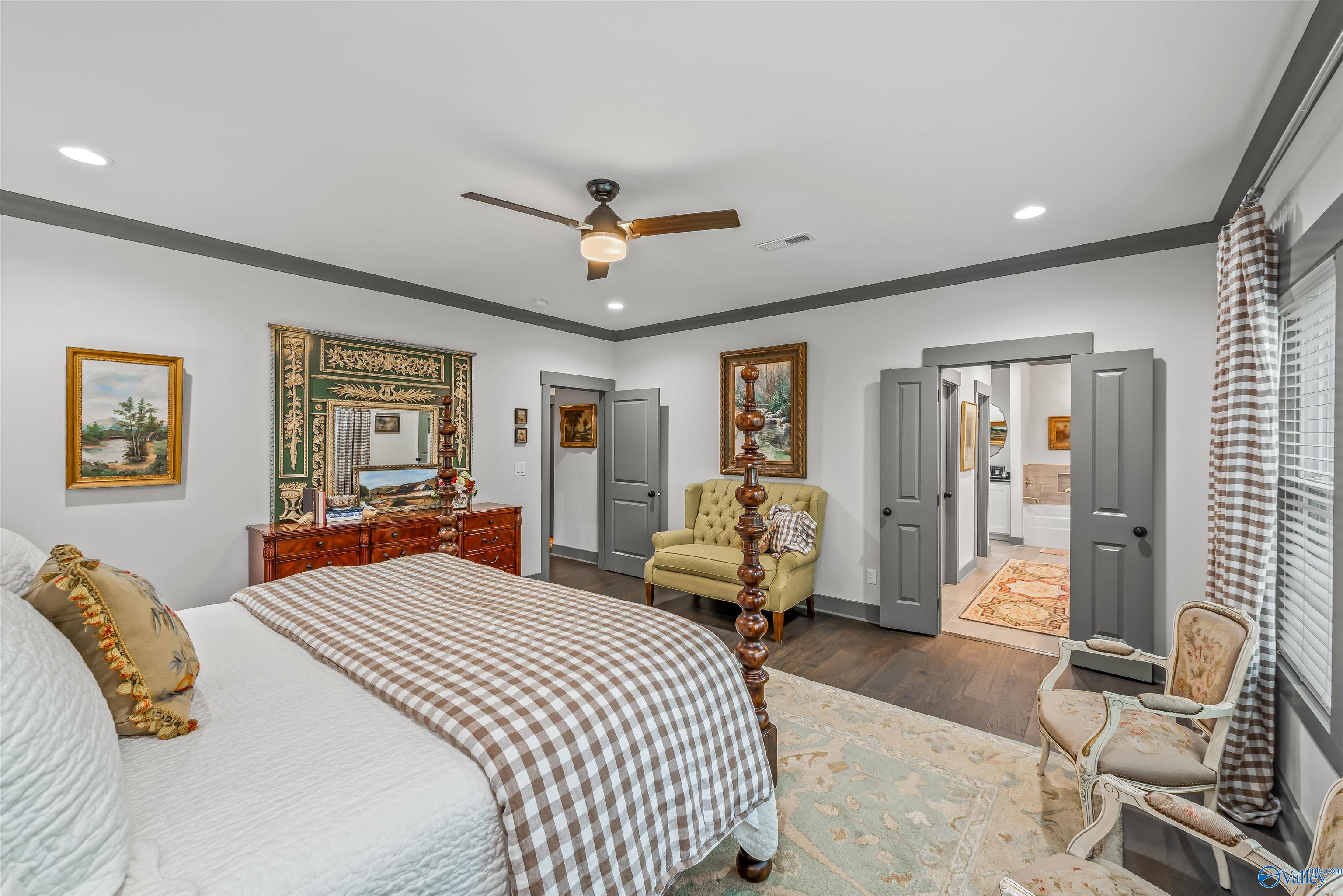 11 Ivy Lane