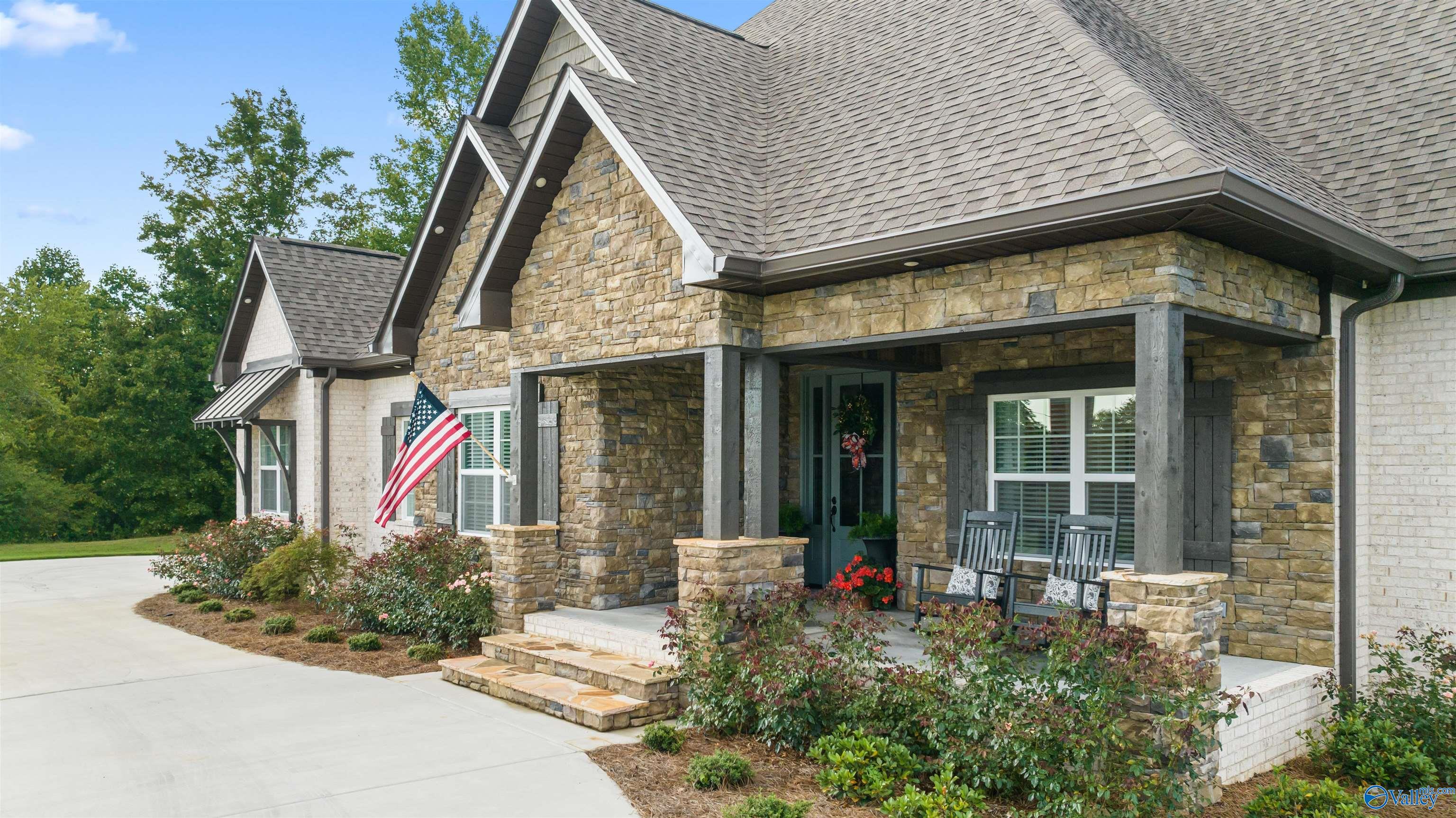 11 Ivy Lane