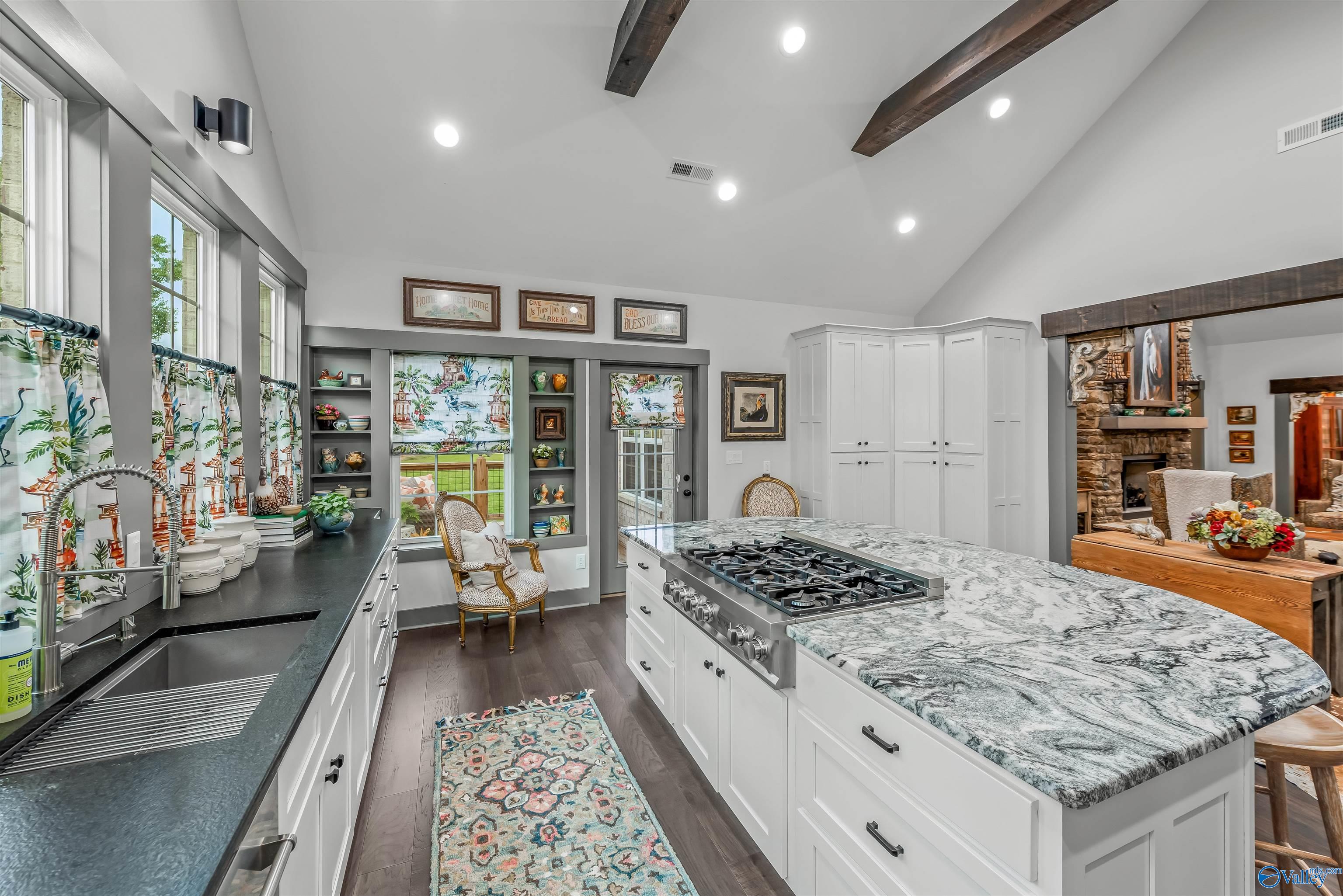 11 Ivy Lane
