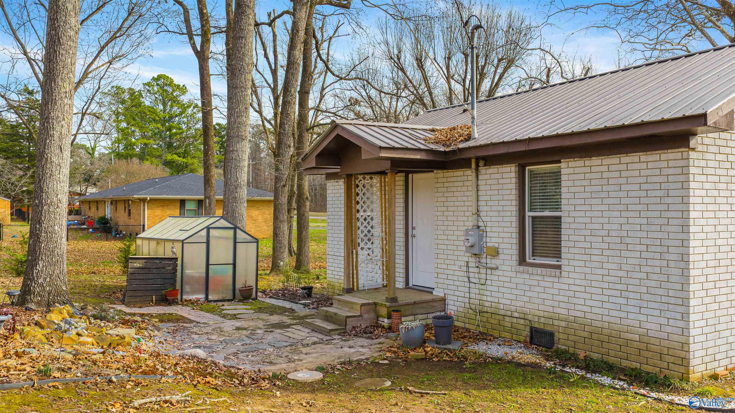 3406 N Gault Avenue