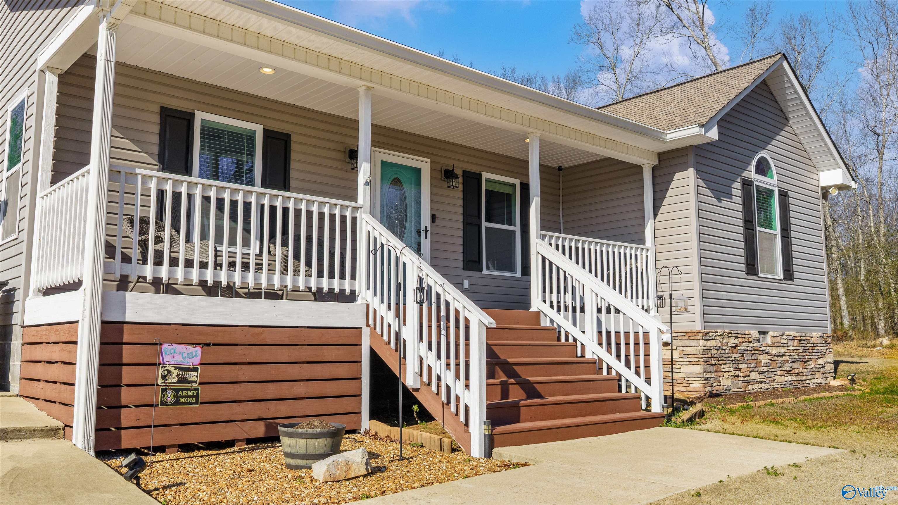 350 Valhalla Road SE
