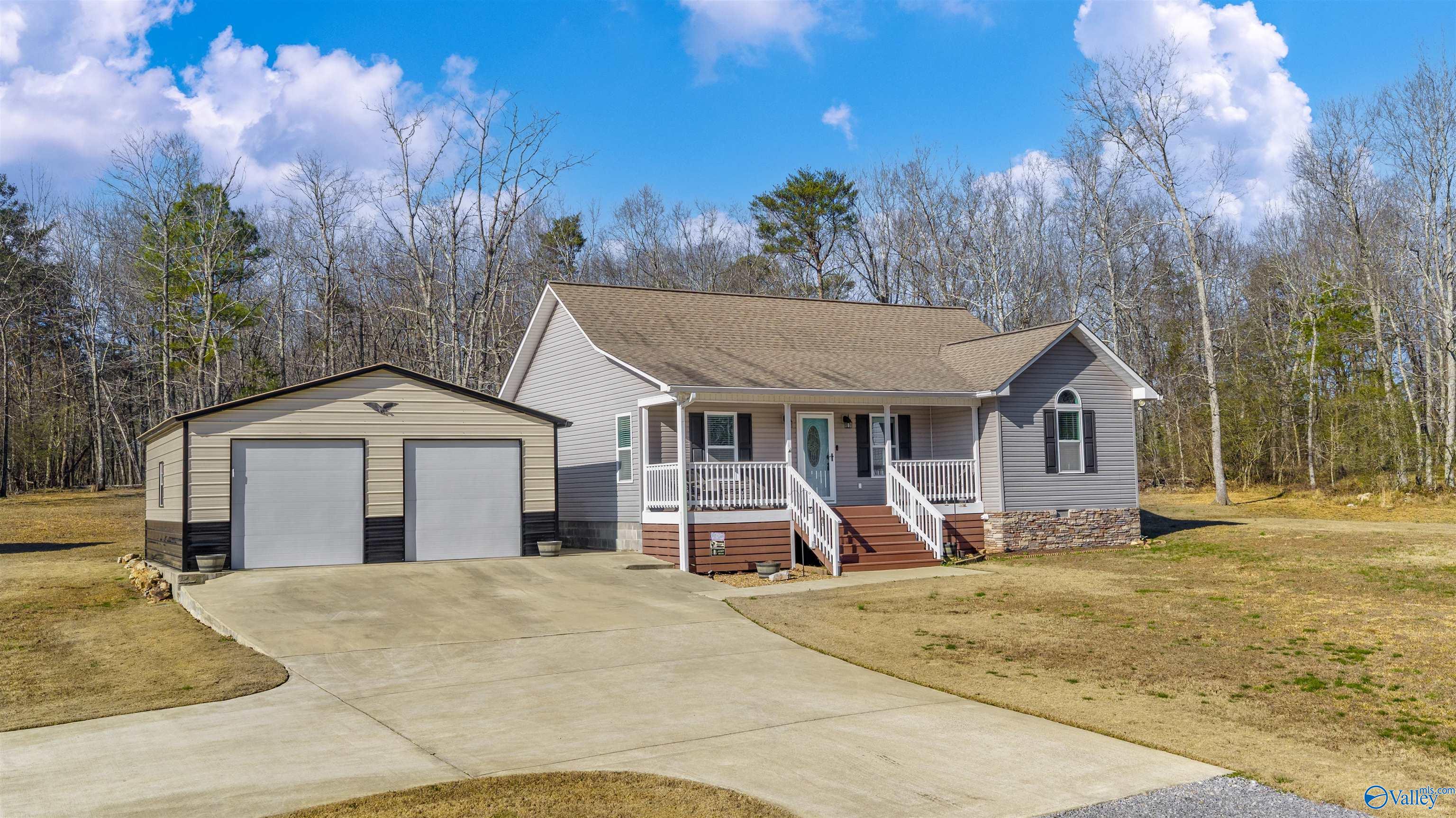 350 Valhalla Road SE