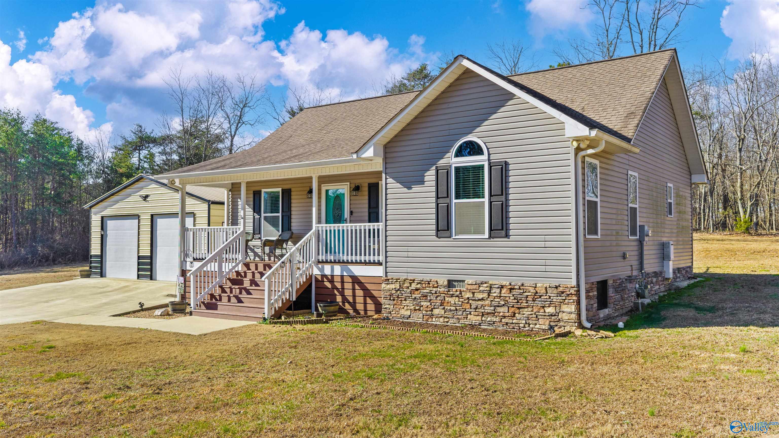 350 Valhalla Road SE