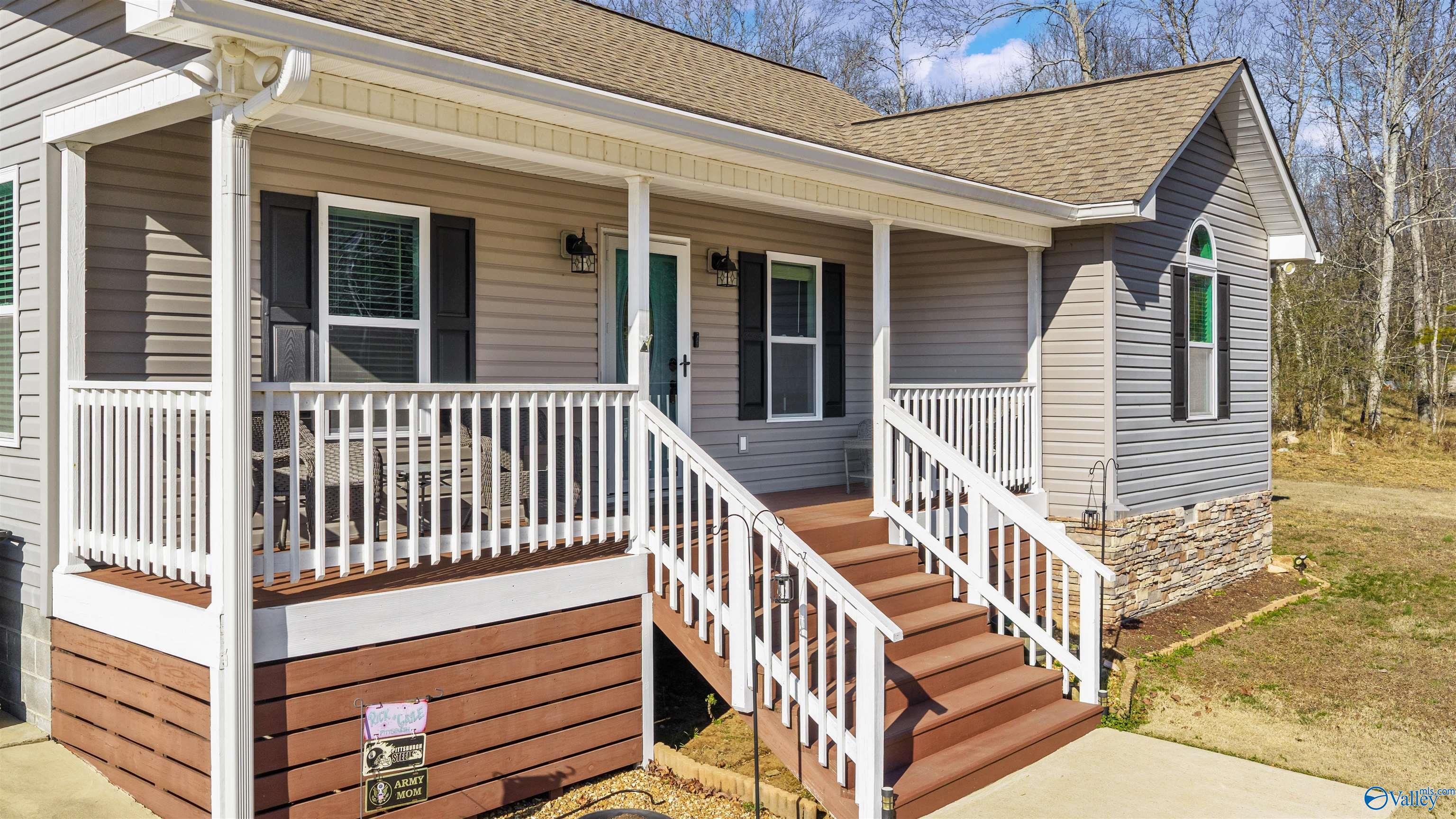 350 Valhalla Road SE