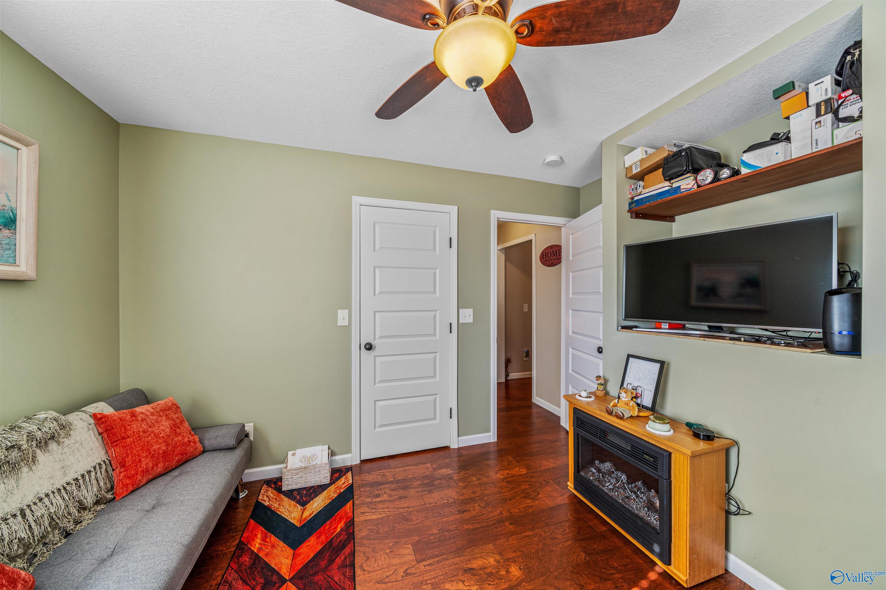 350 Valhalla Road SE