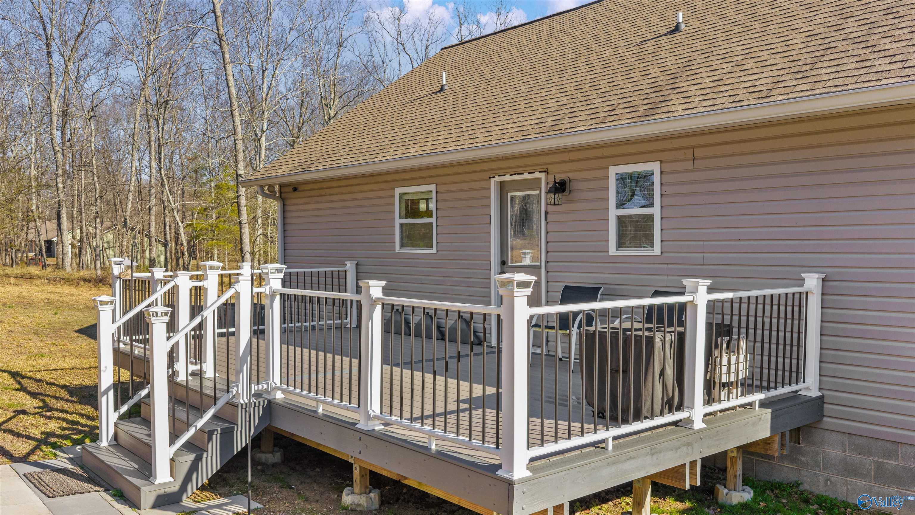 350 Valhalla Road SE
