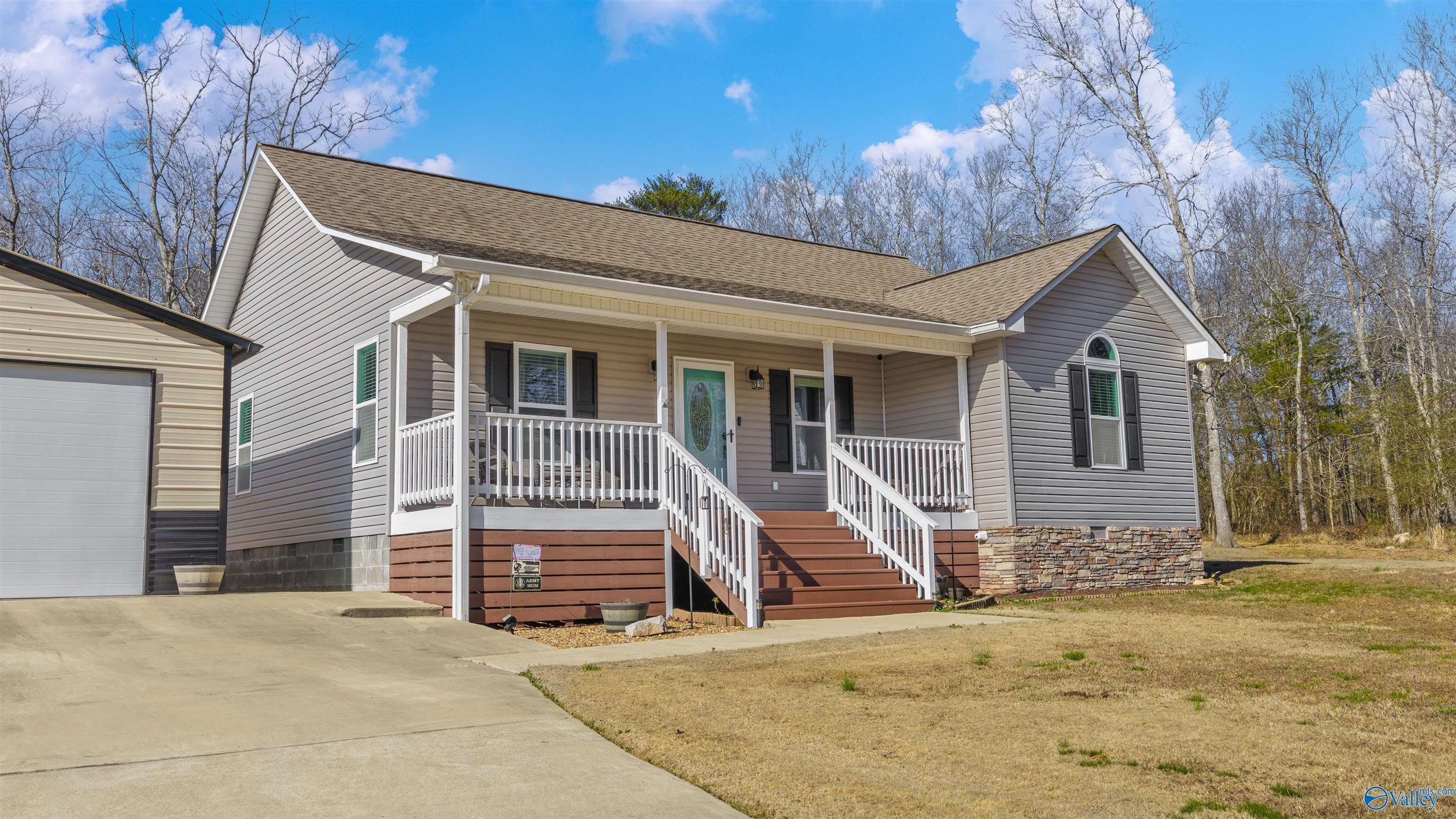 350 Valhalla Road SE
