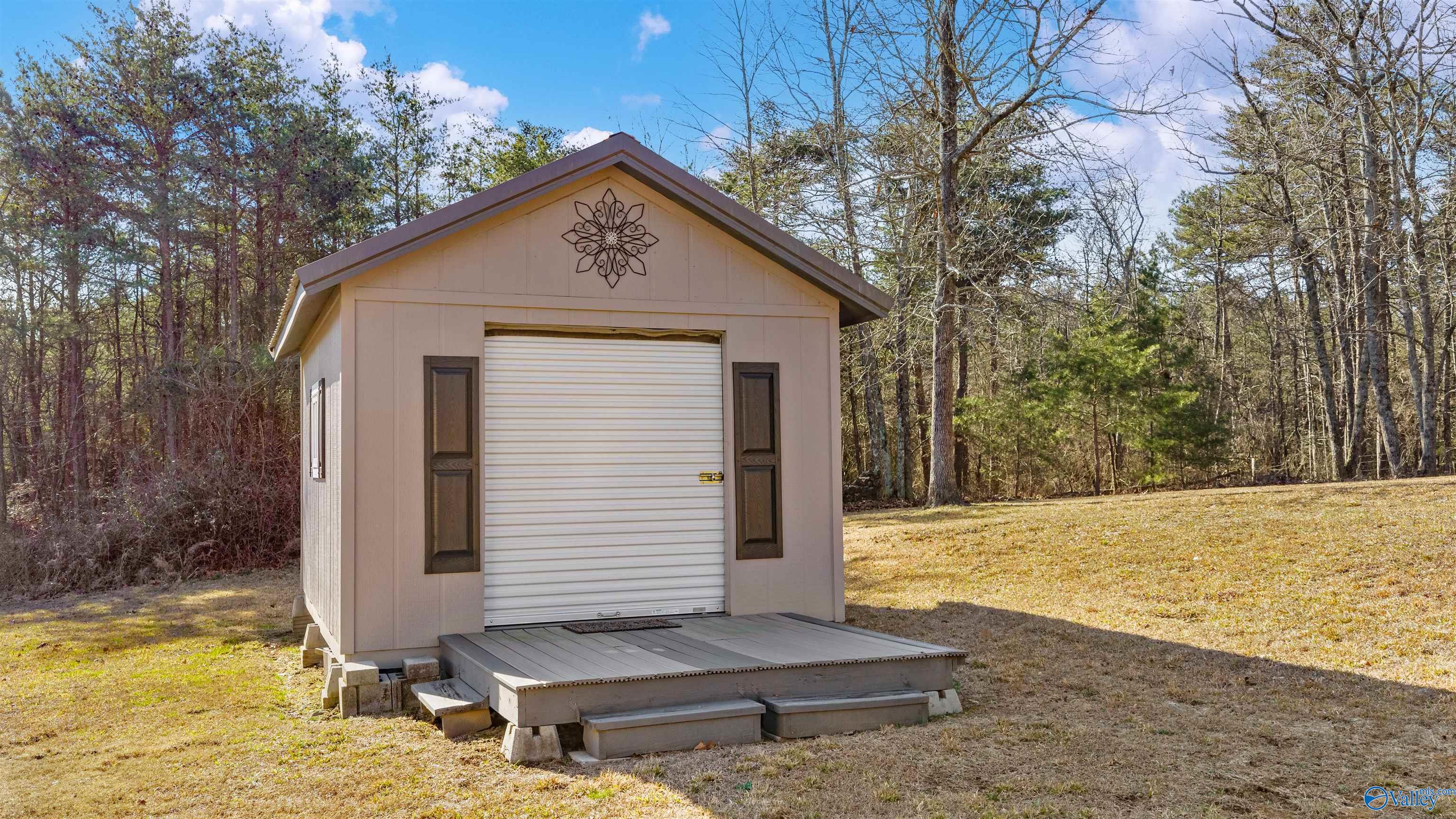 350 Valhalla Road SE