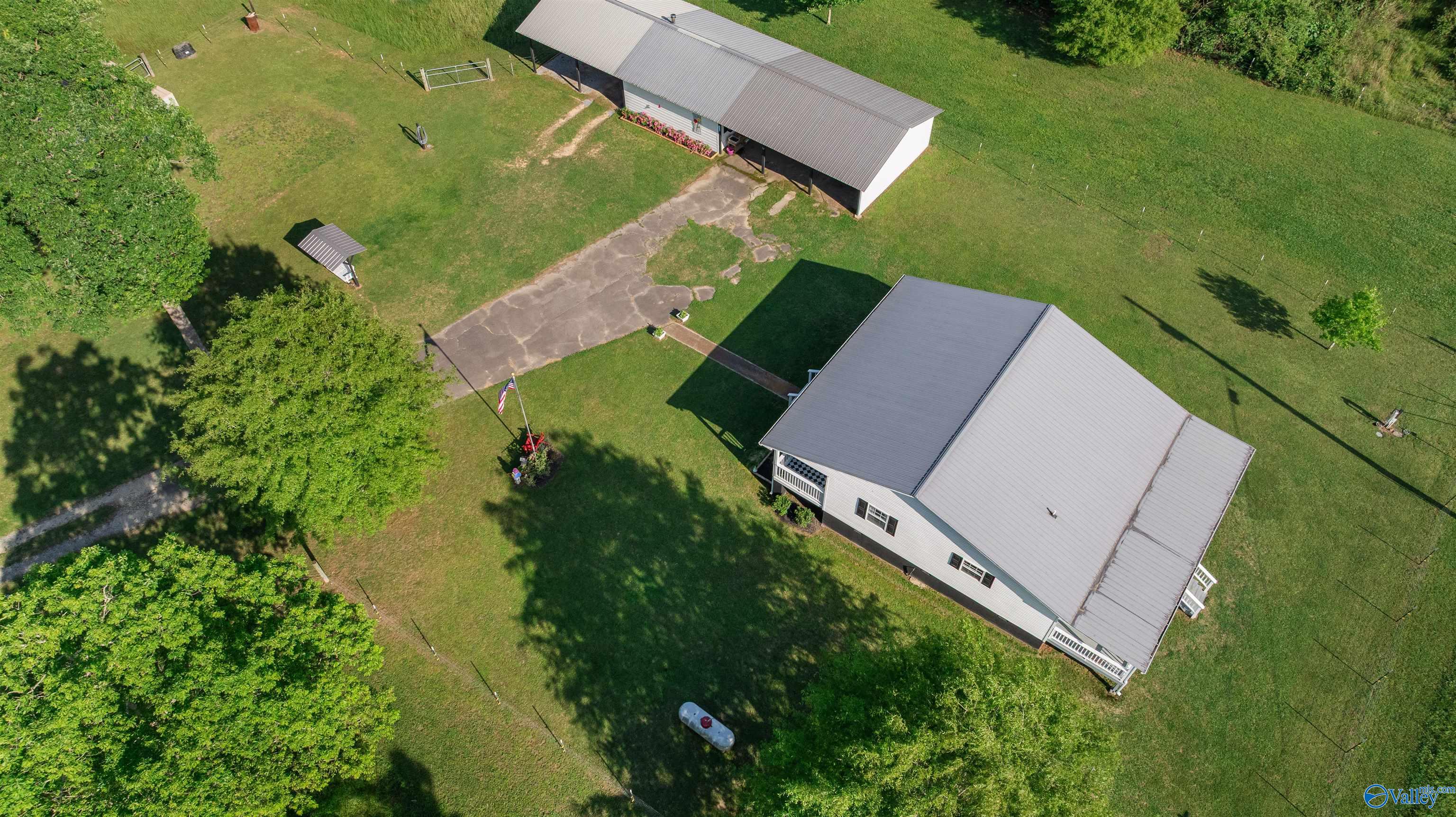 778 County Road 572
