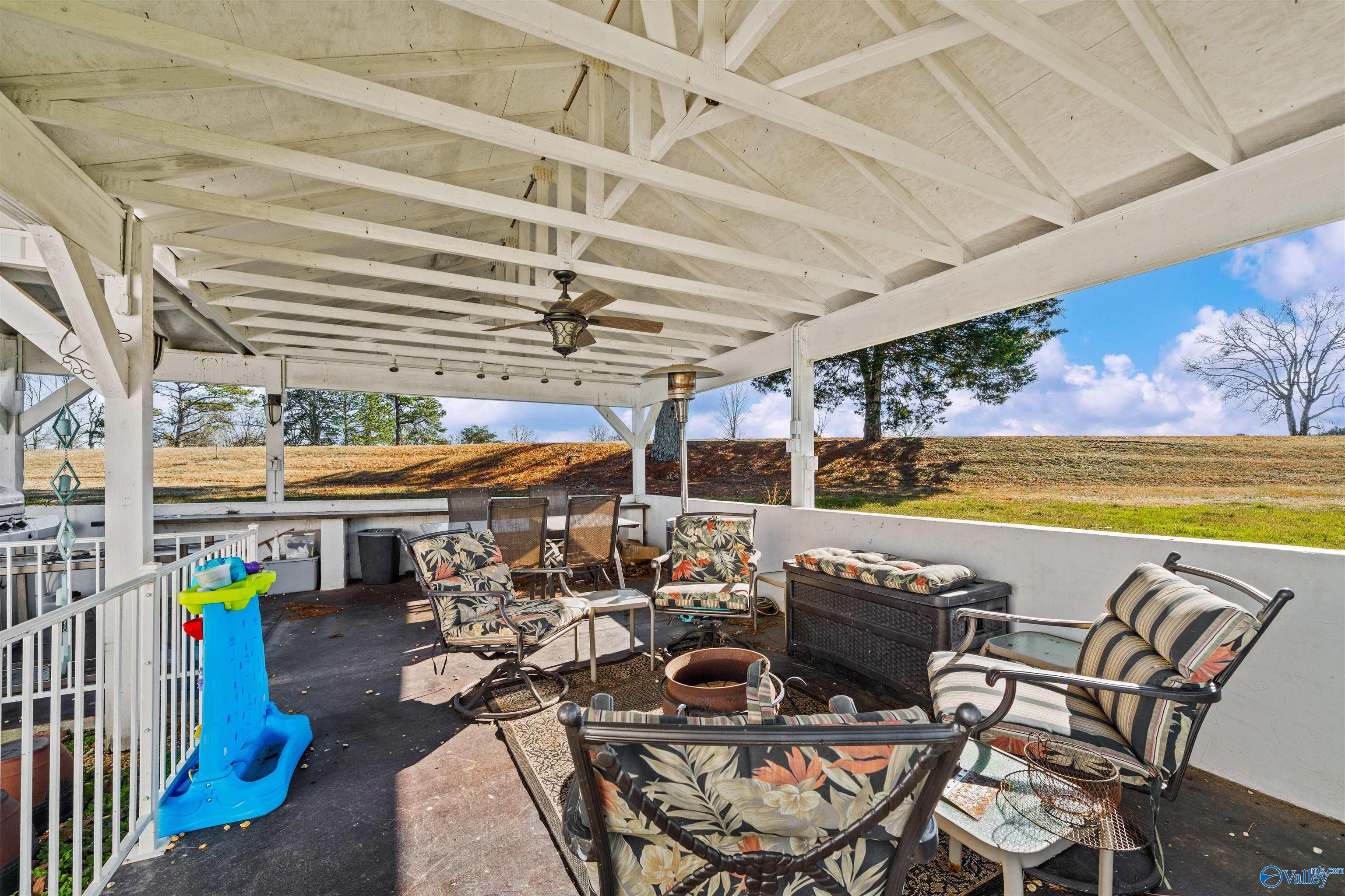 1816 Adamsburg Road E