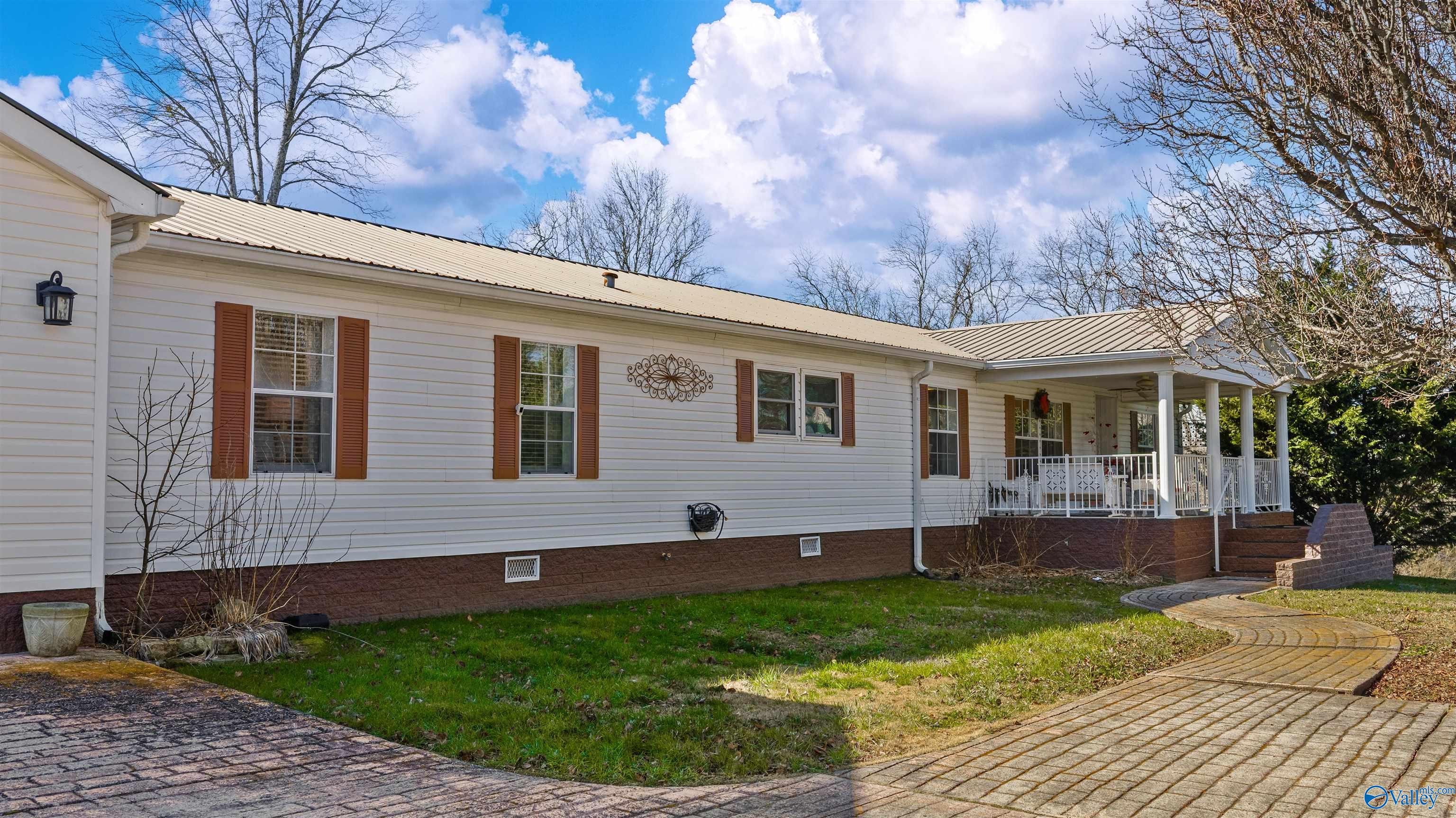 1816 Adamsburg Road E