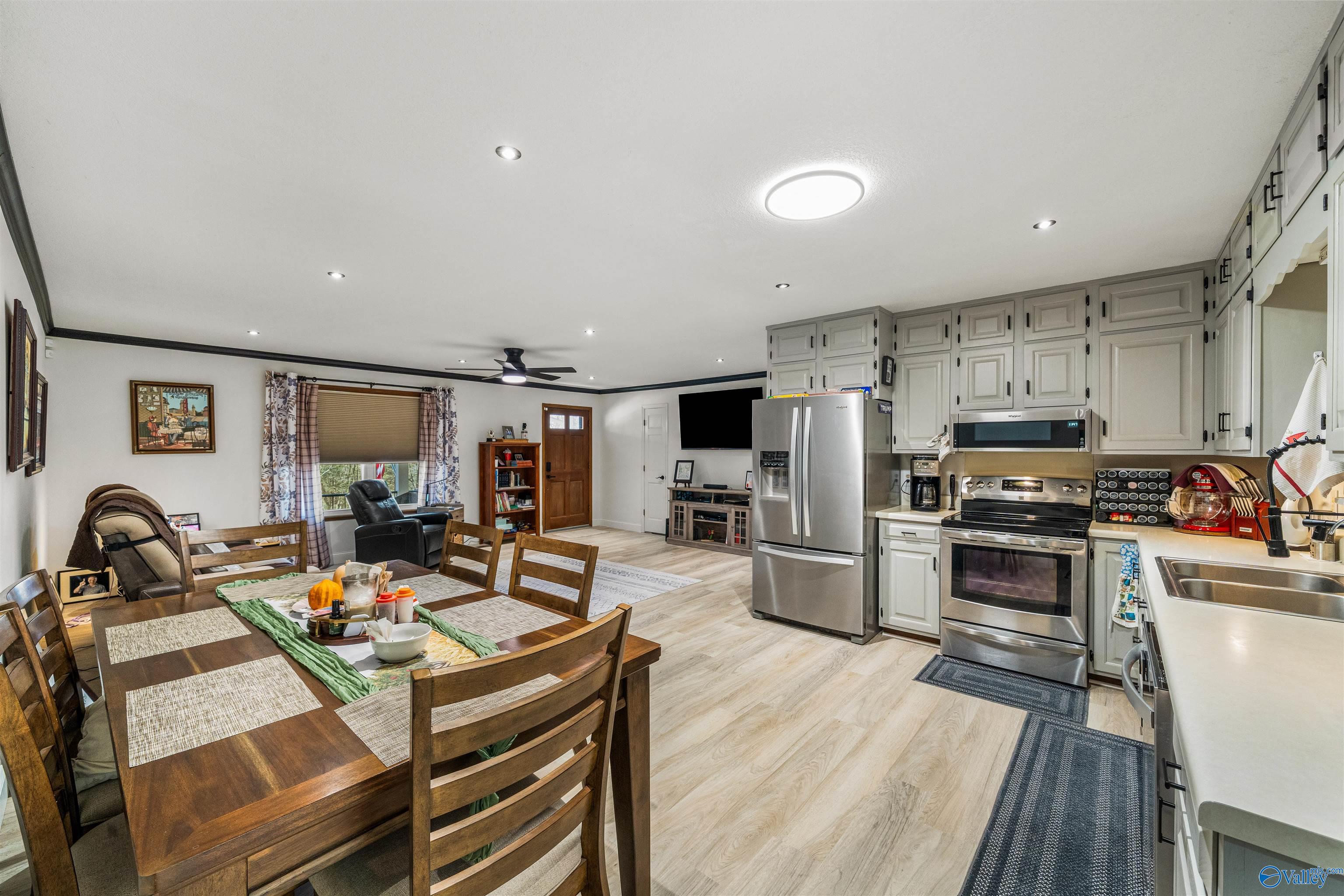 4007 Lyndale Drive