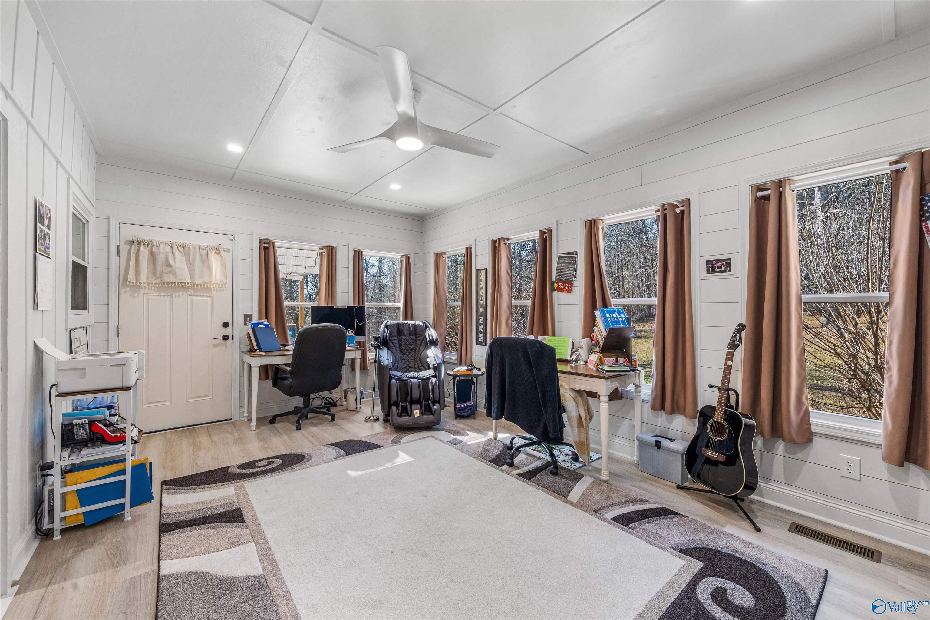 4007 Lyndale Drive