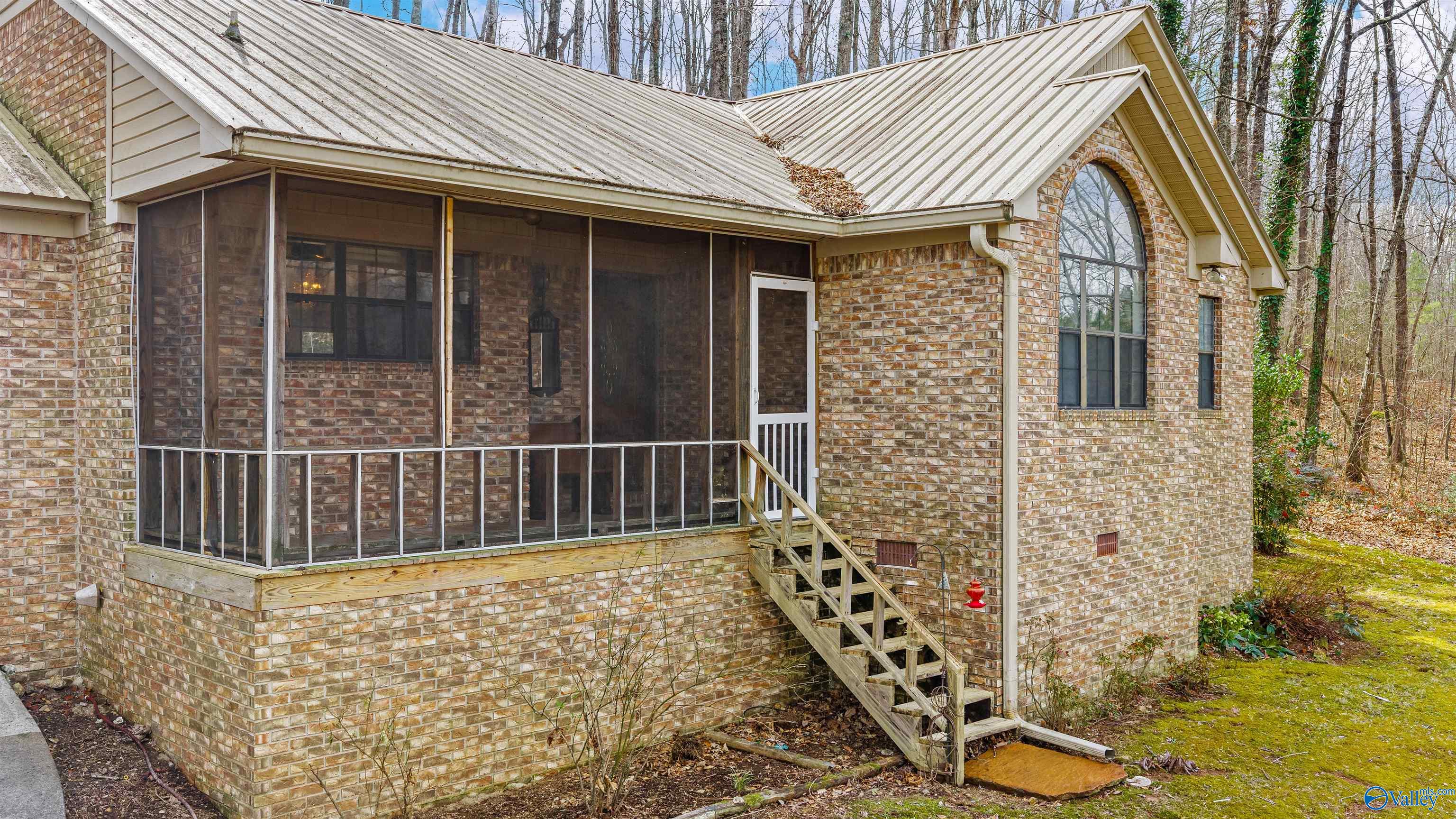 1882 County Road 97