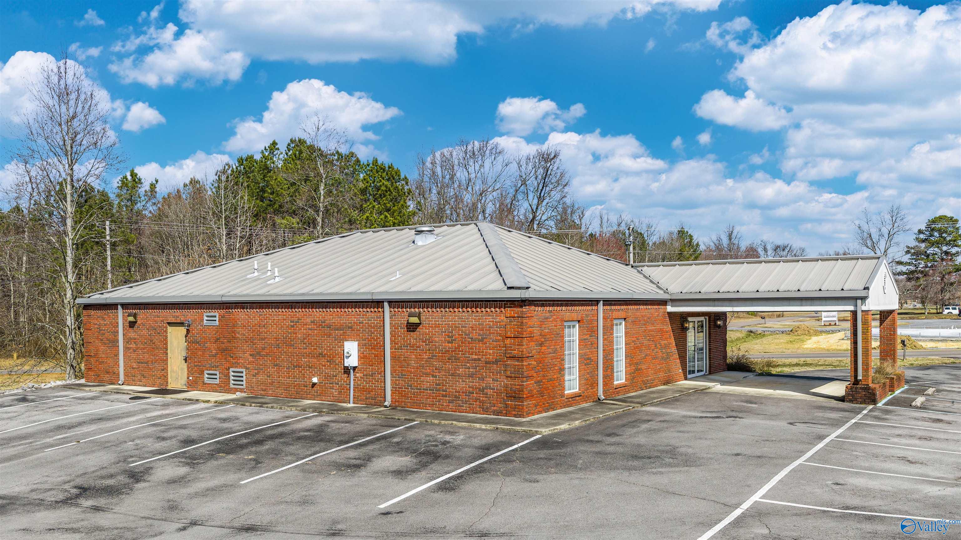 83 George Wallace Drive SE