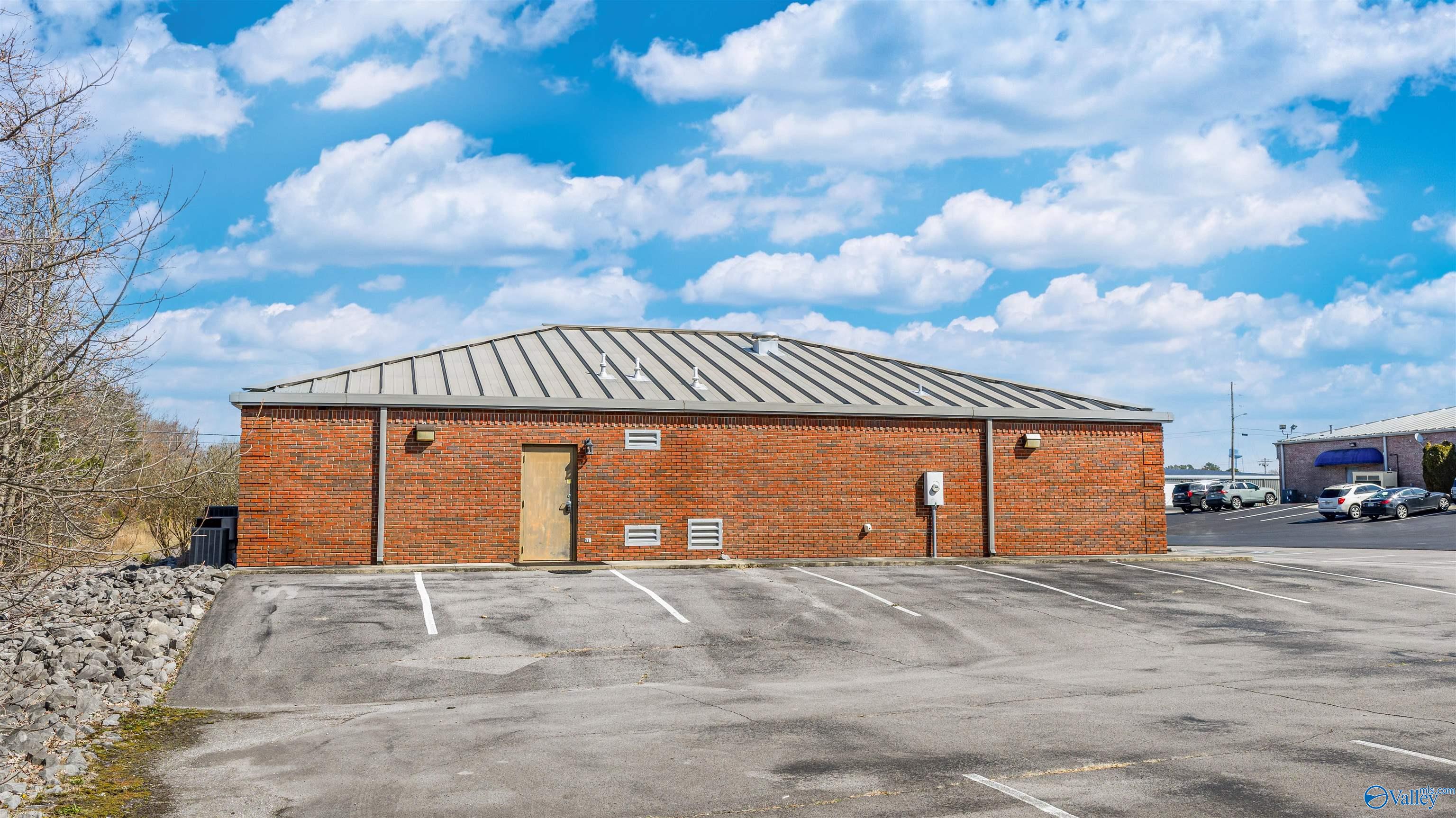 83 George Wallace Drive SE