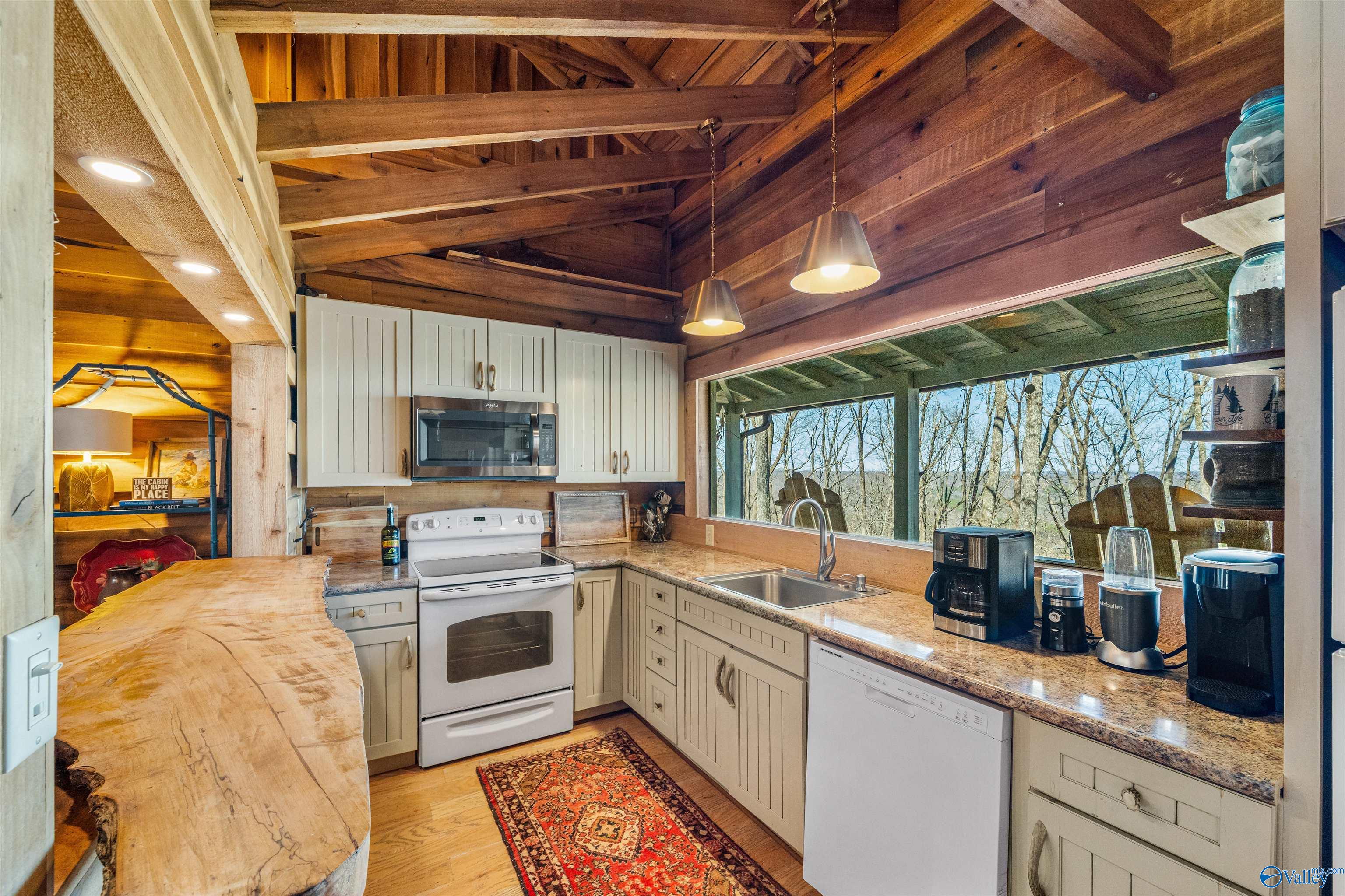 1076 County Road 81