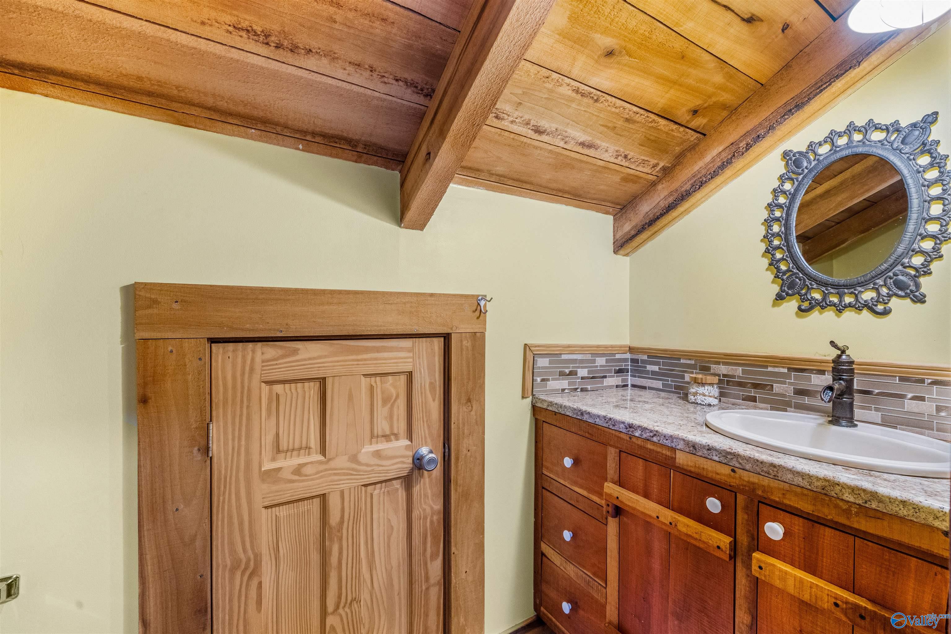 1076 County Road 81