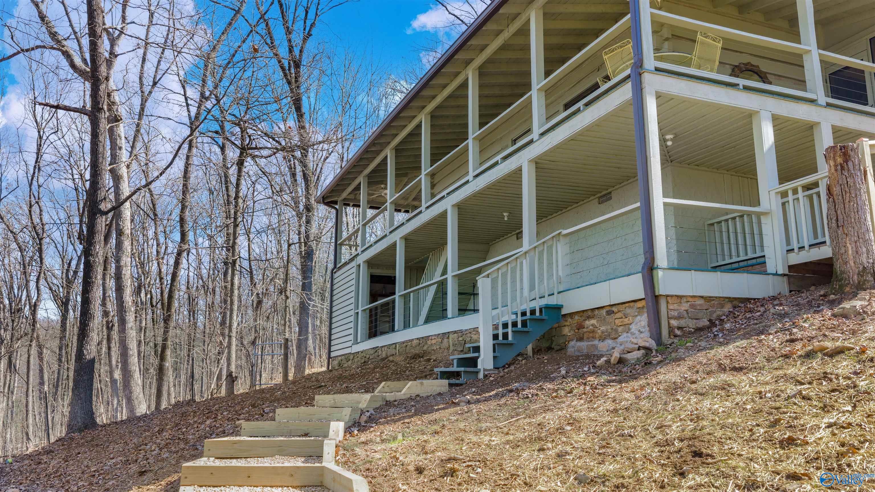 1076 County Road 81