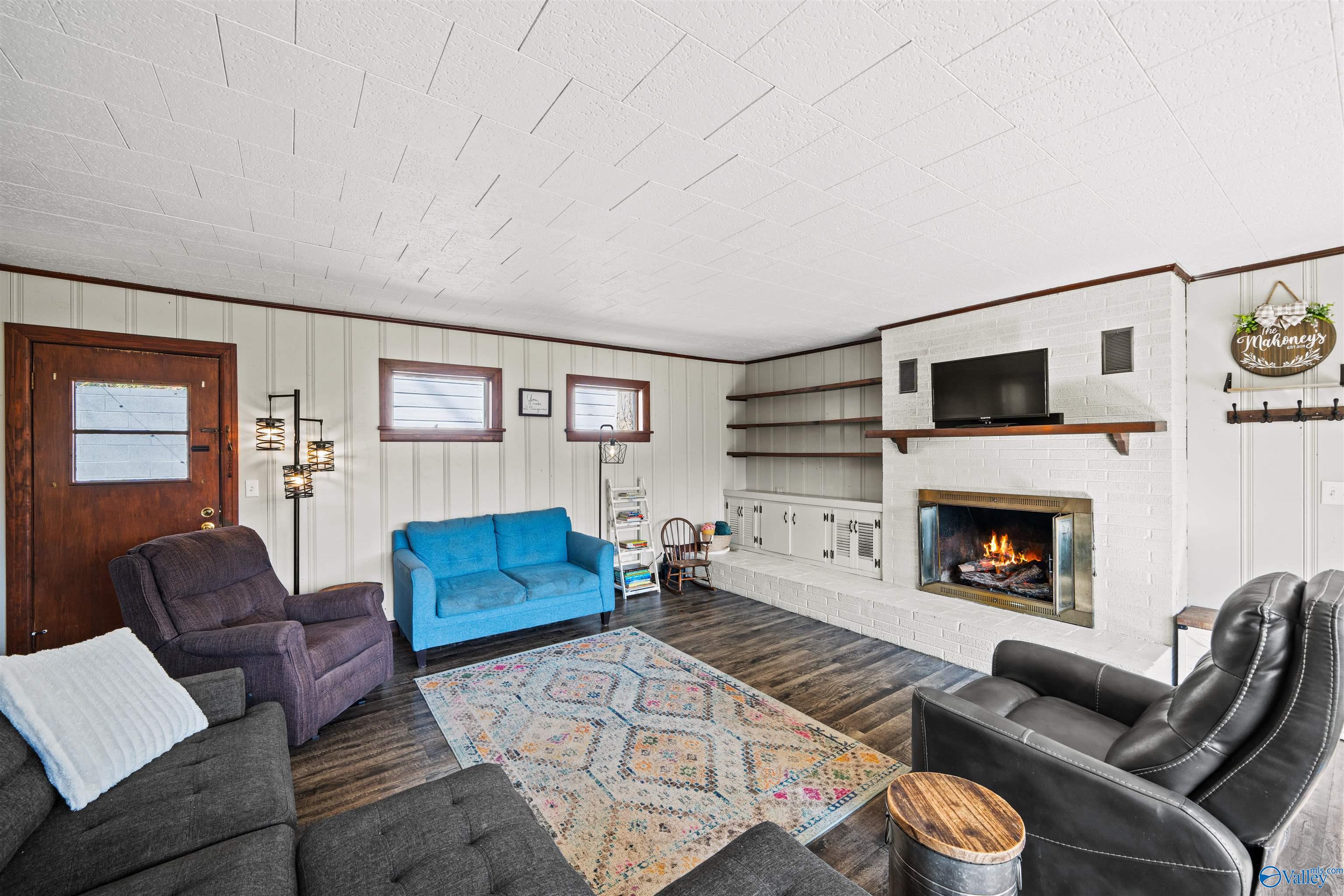 106 Rainbow Drive SW