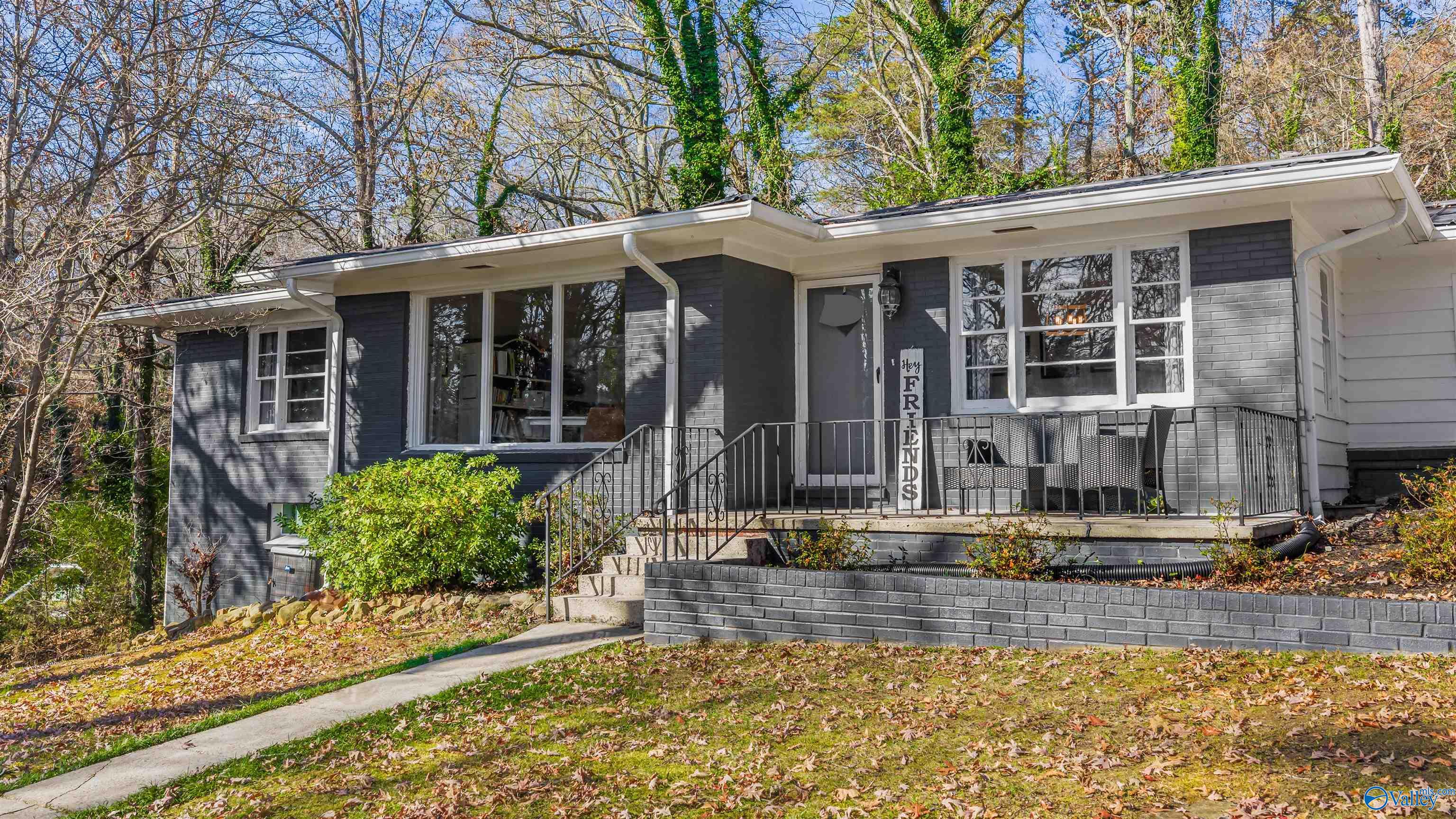 106 Rainbow Drive SW