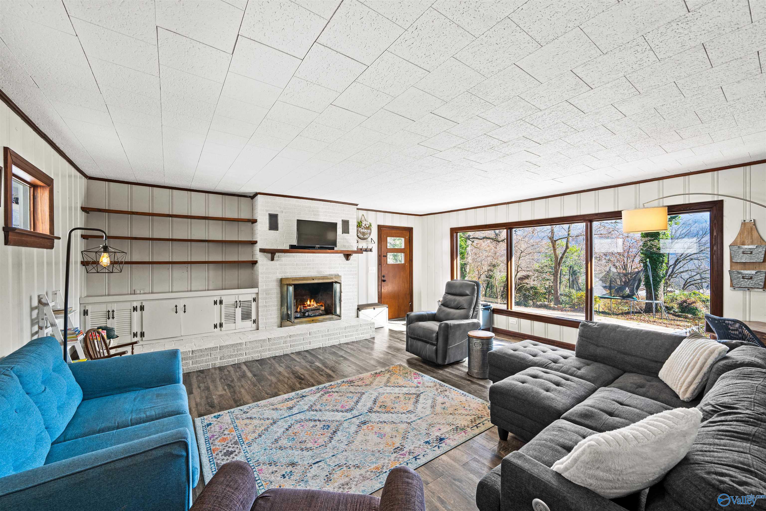 106 Rainbow Drive SW